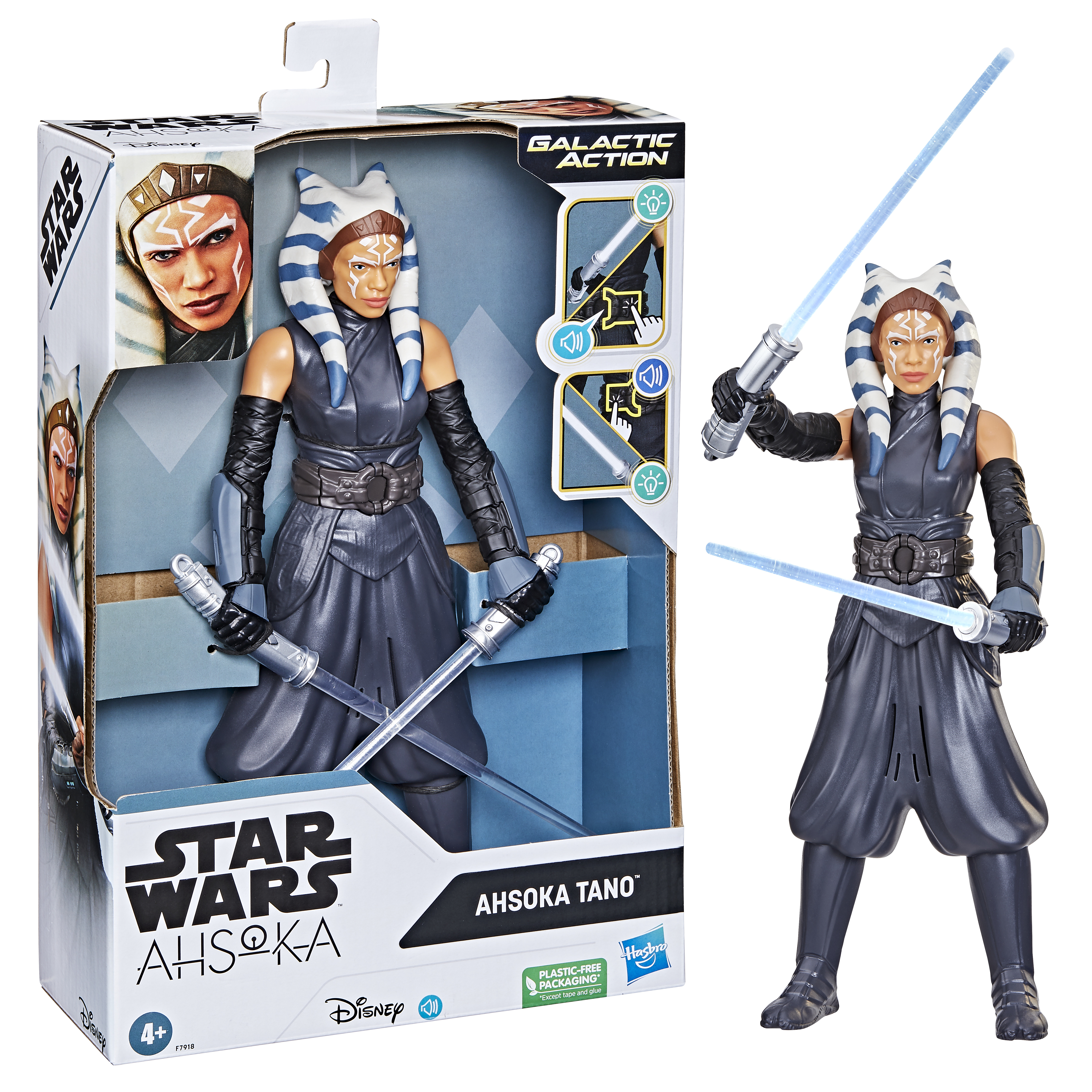 Action figure di Ahsoka Tano di Star Wars dentro e fuori dalla scatola. Tiene due spade laser blu.