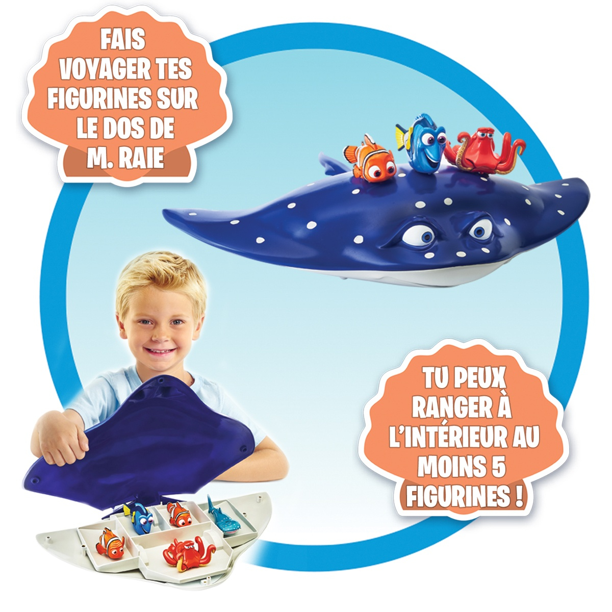 Un ragazzo tiene in mano una manta giocattolo con Dory e Nemo sopra. Lo sfondo è bianco con del testo.