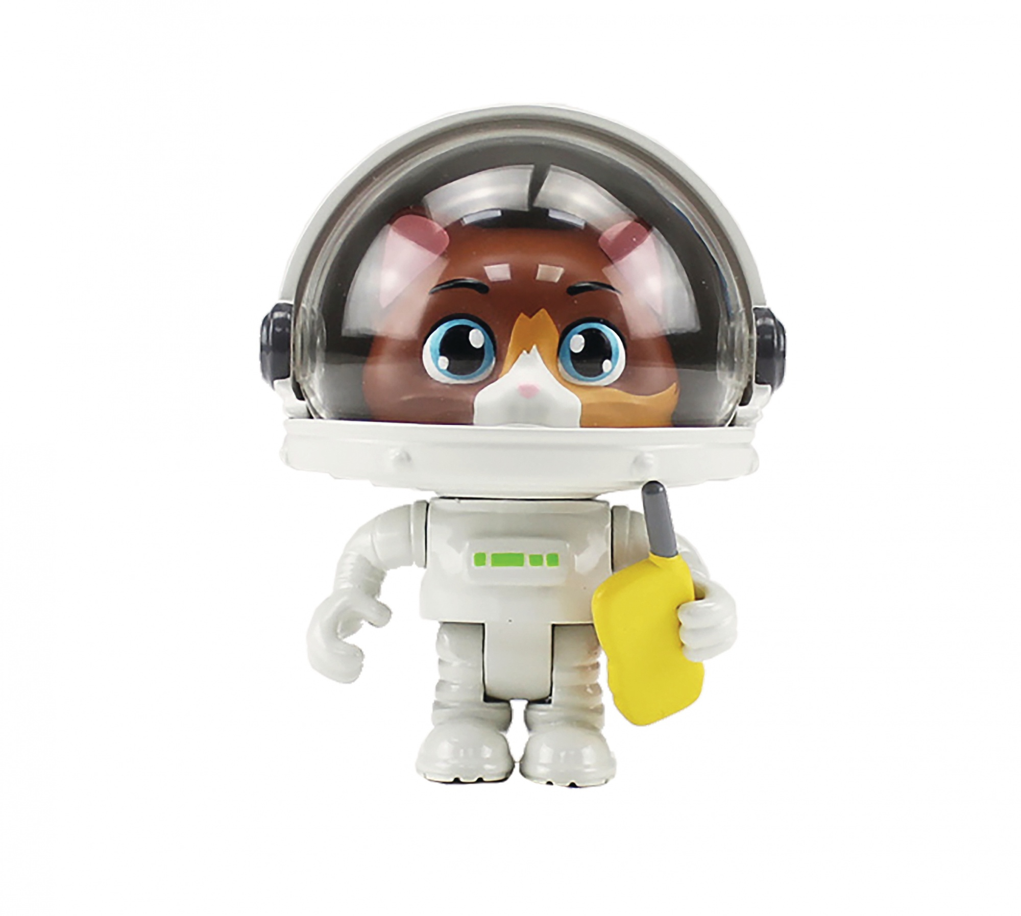Ein Spielzeug-Katzen-Astronaut mit braun-weißem Fell, der einen weißen Anzug trägt und ein gelbes Werkzeug hält.