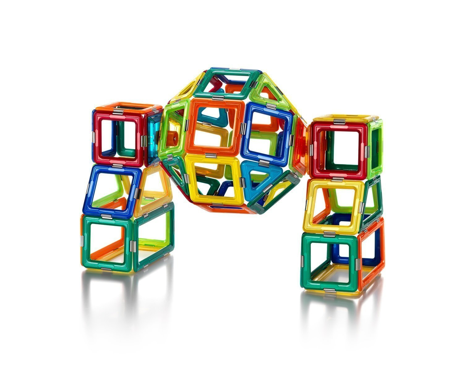 Giocattolo di costruzione geometrica. È fatto di quadrati colorati e altre forme geometriche.