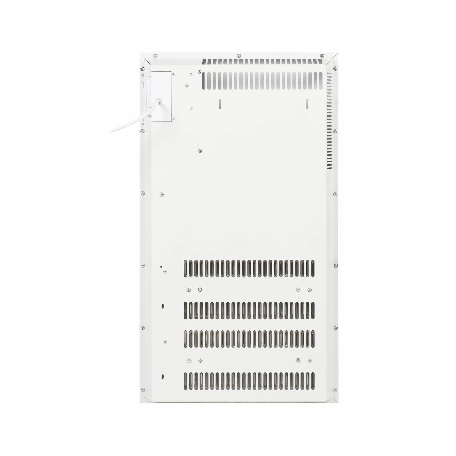 Retro di un termosifone a parete bianco. Ha prese d'aria e fori per le viti. Cavo di alimentazione e altri componenti.