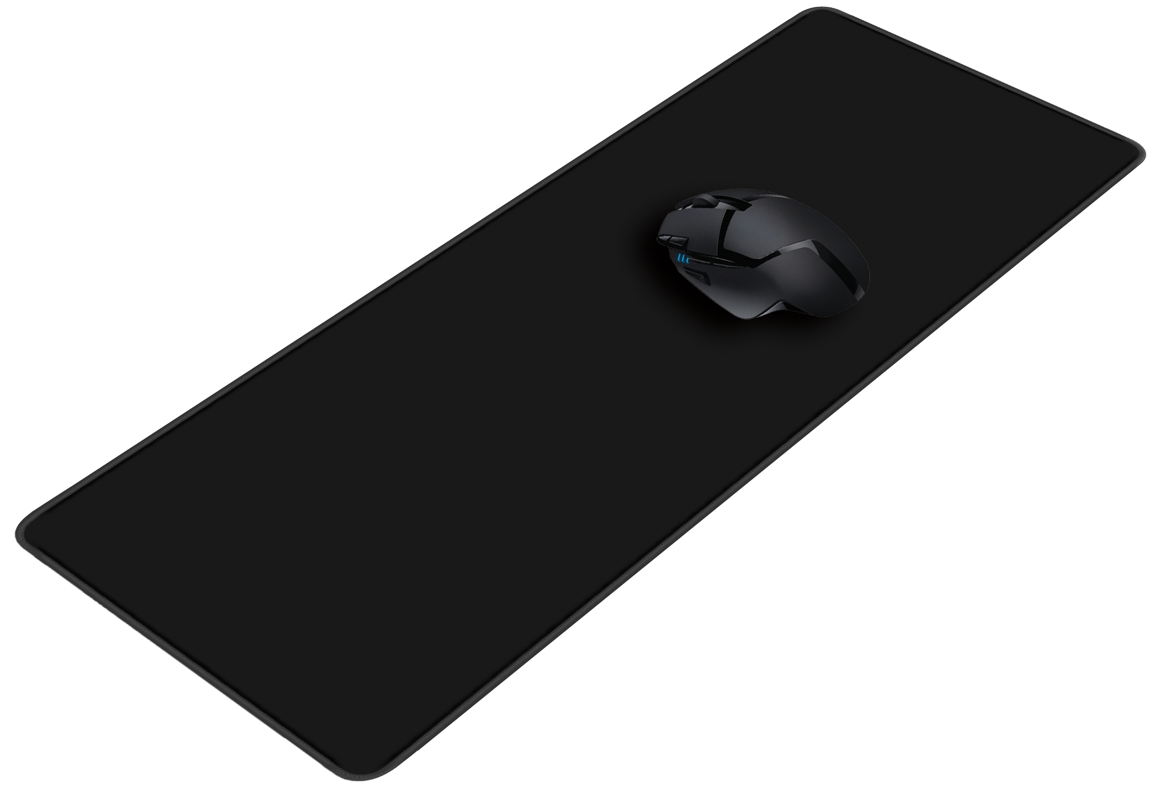 Mouse nero su tappetino nero, sfondo bianco.