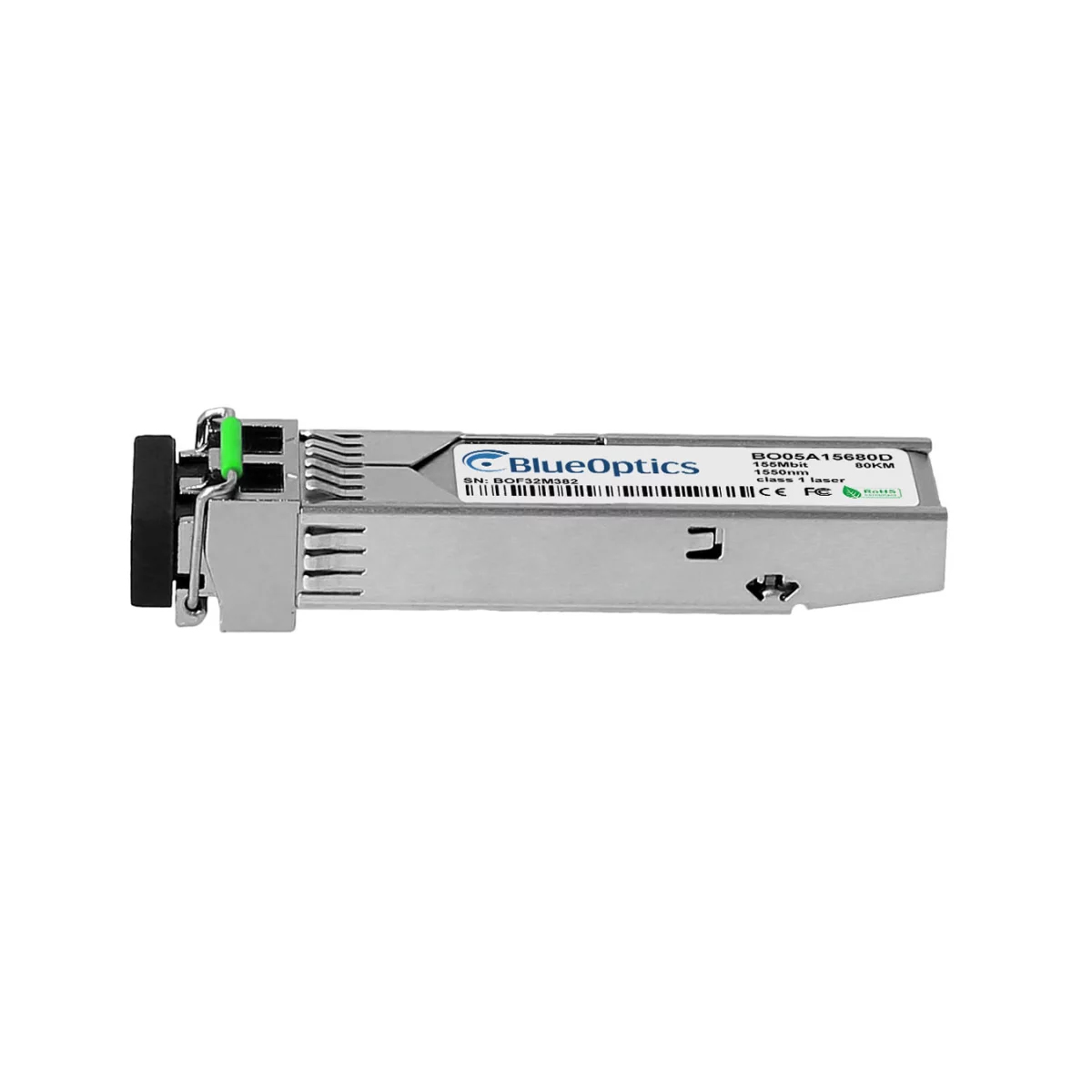 Silberner SFP-Transceiver. BlueOptics-Etikett. Schwarzer Stecker links. Weißer Hintergrund.