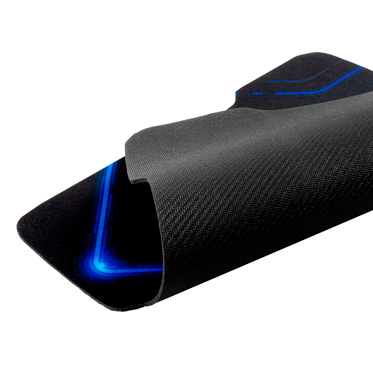 Nahaufnahme eines Mauspads mit schwarzer Oberseite und blauer Neonlinie. Die Unterseite ist schwarz.