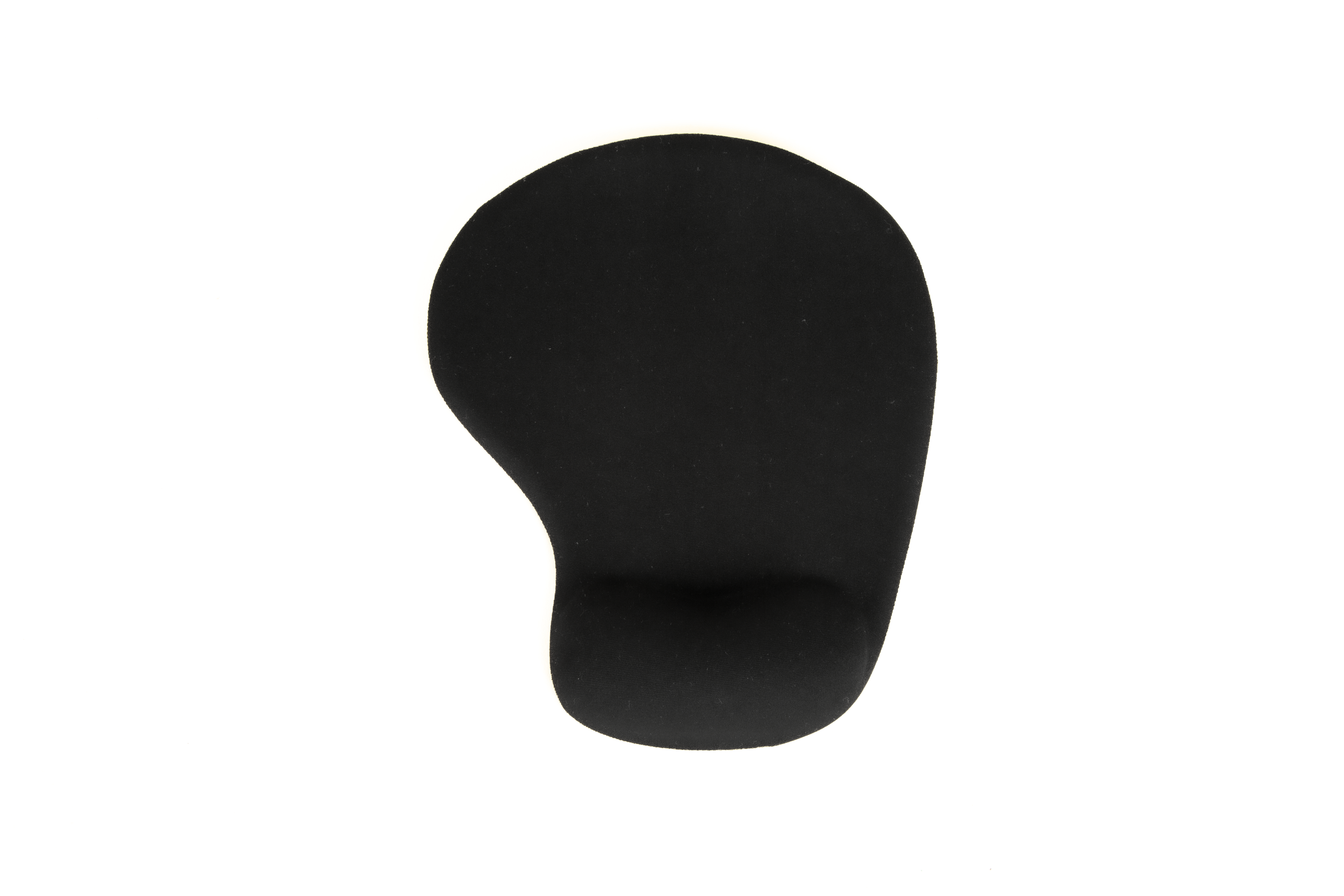 Czarna ergonomiczna podkładka pod mysz z podpórką pod nadgarstek. Białe tło.