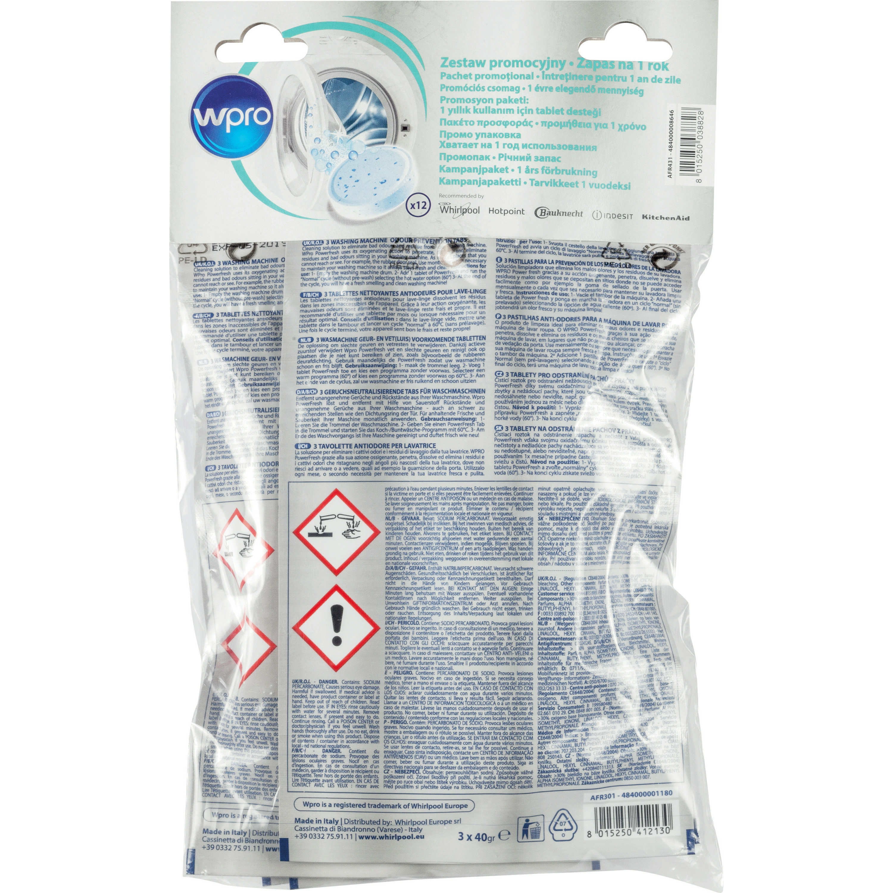 Un pacchetto con pastiglie detergenti per lavatrice. Ha testo in più lingue.