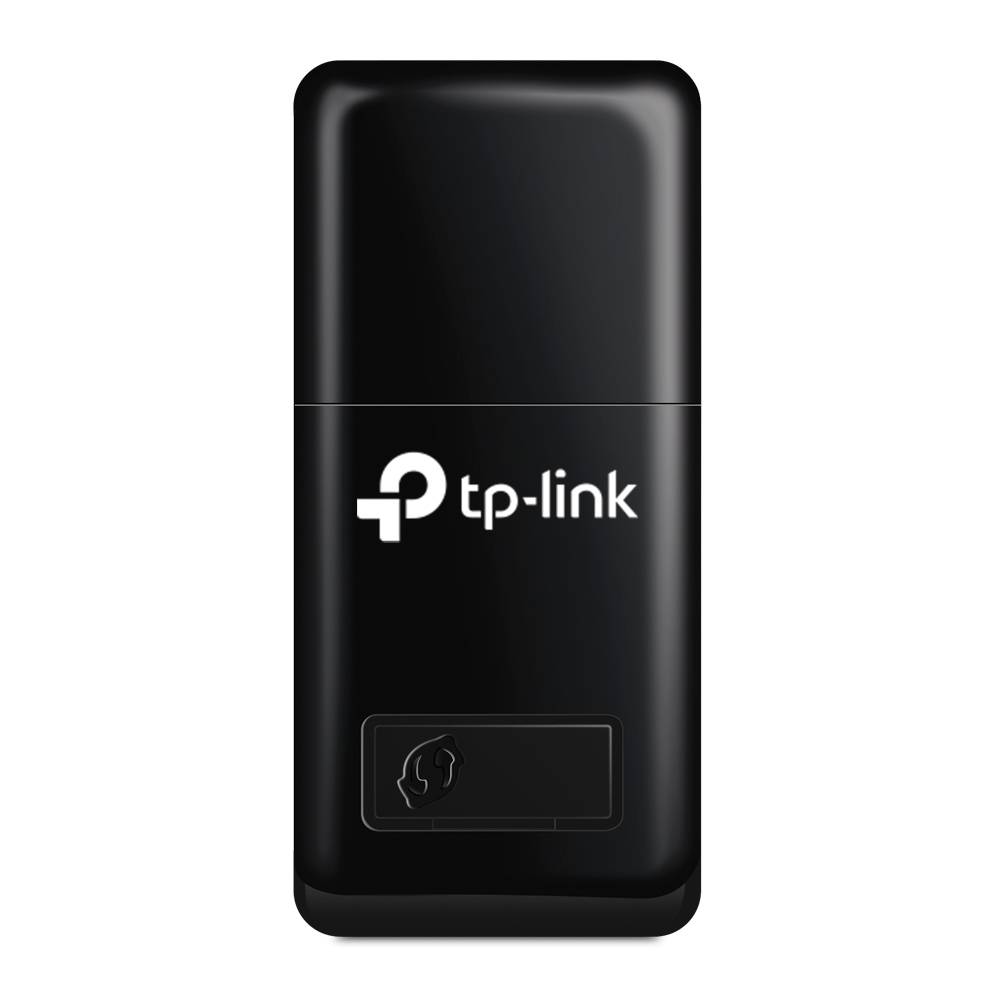 Adattatore USB tp-link nero con logo e un piccolo pulsante.