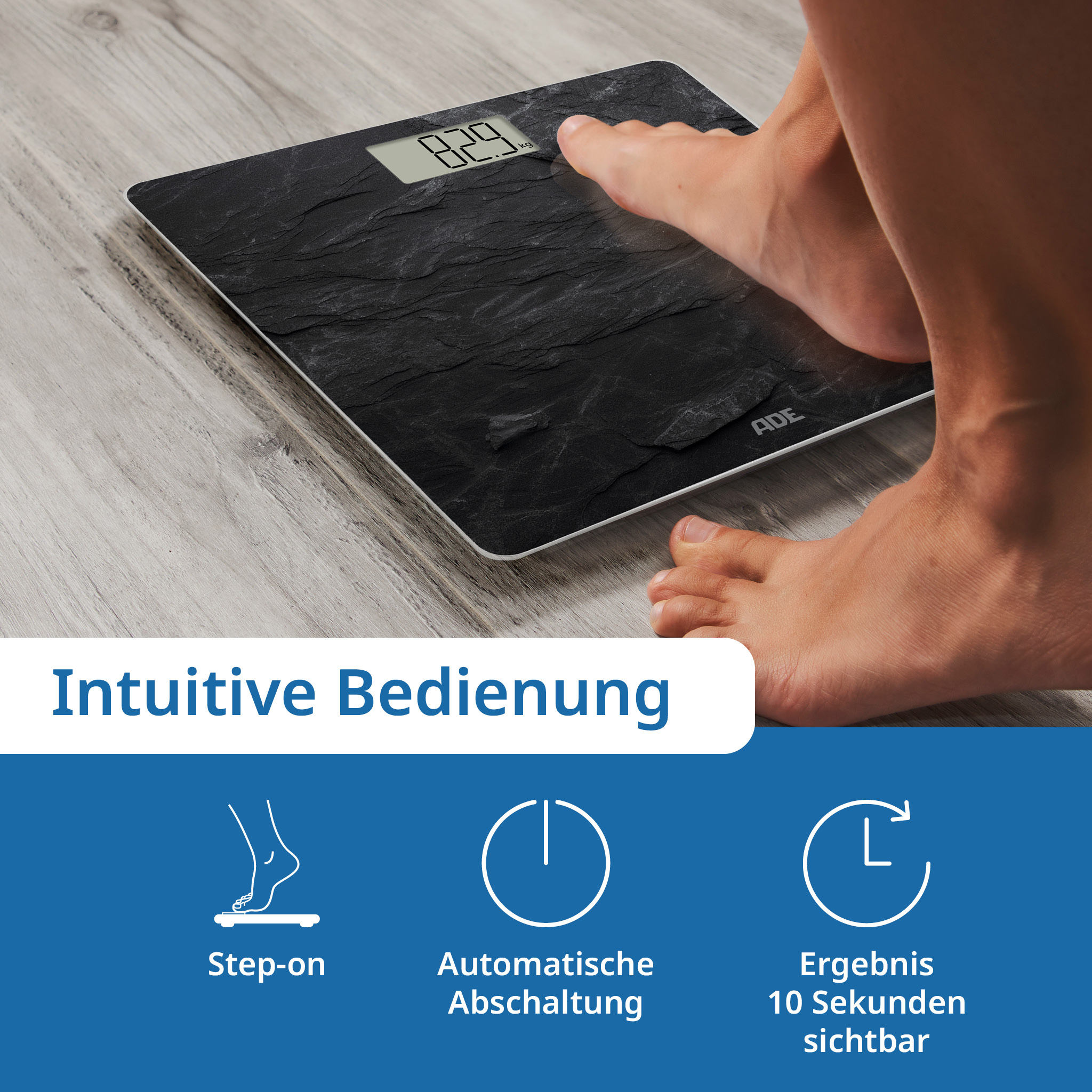 Bose stopy osoby na czarnej wadze cyfrowej. Waga wskazuje 82,0. Tekst mówi intuicyjna obsługa.