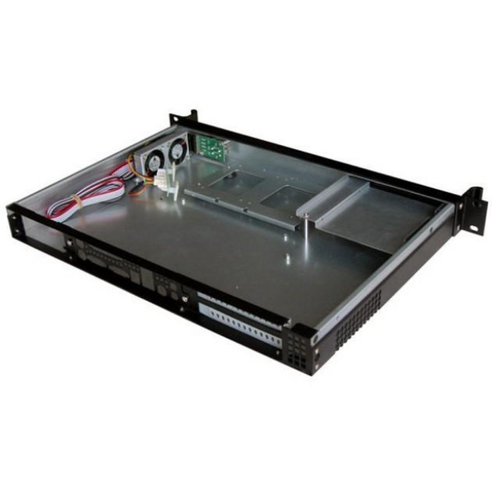 Un case per server di computer aperto con componenti interni visibili, isolato.