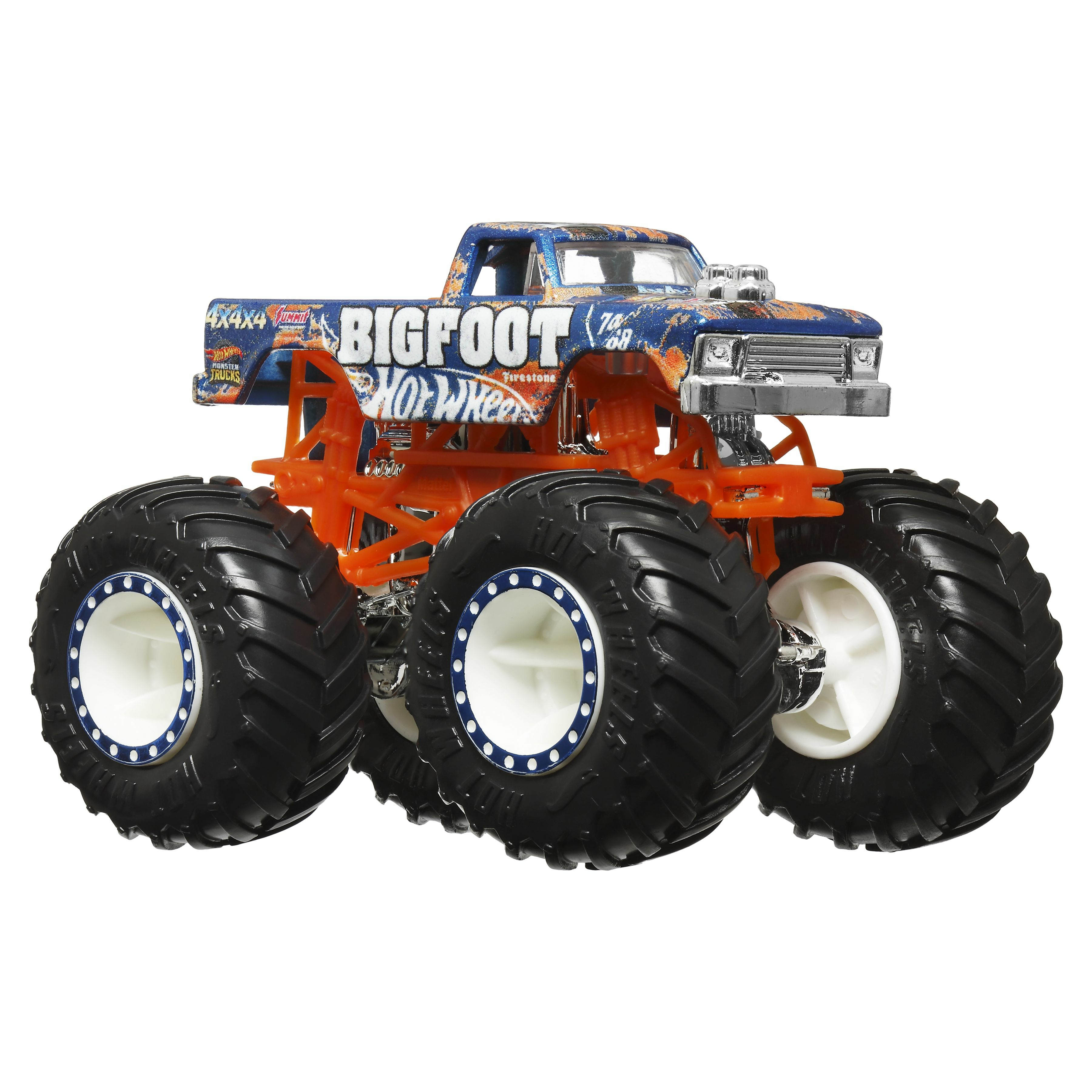 Ein blau-oranger Monstertruck mit „Bigfoot“ auf der Seite und großen Reifen.