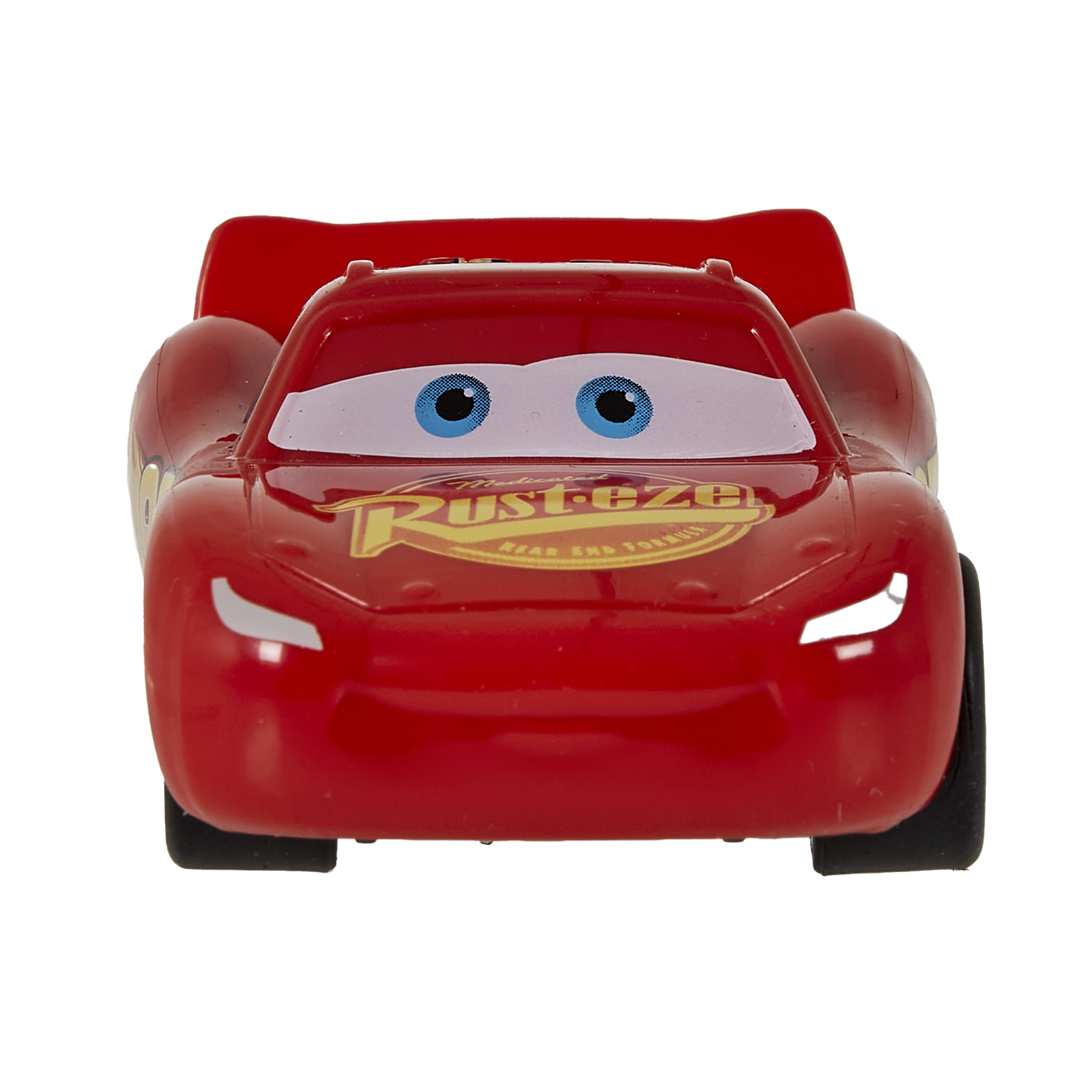 Coche de juguete rojo Lightning McQueen, vista frontal, con ojos azules, sobre fondo blanco.