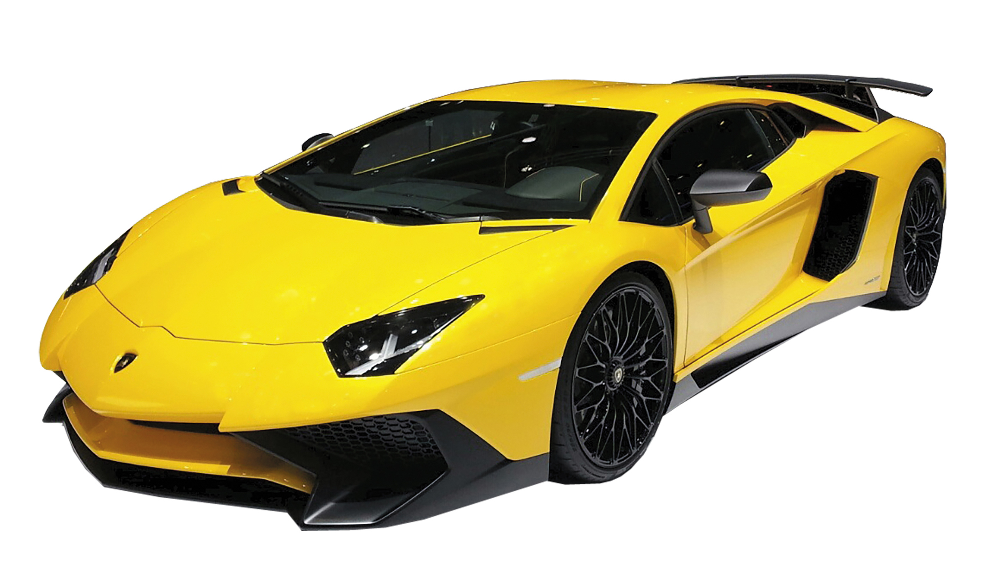 Żółty samochód sportowy Lamborghini, czarne koła, białe tło.