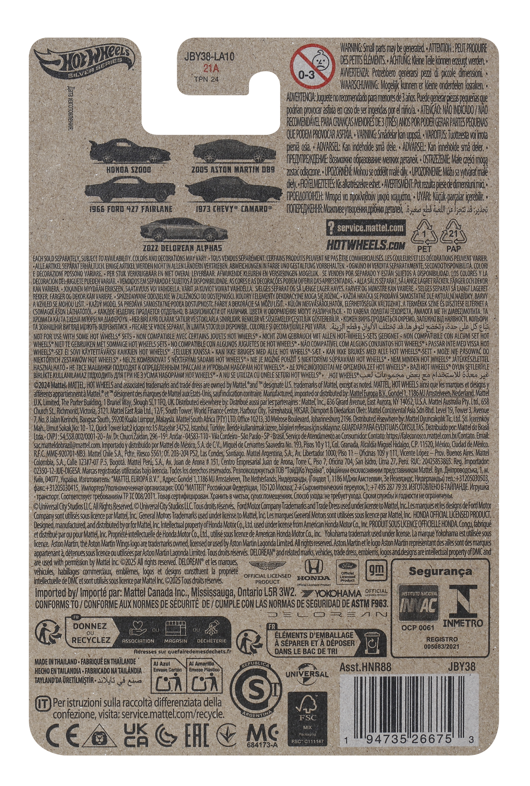 La parte posterior de un embalaje. Contiene información sobre coches, la marca y advertencias de seguridad.