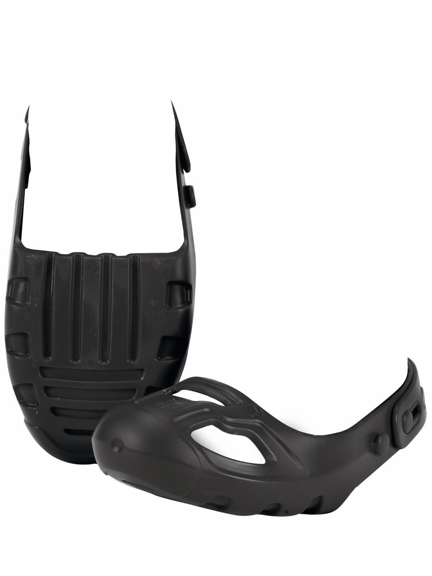 Dwie czarne nakładki na buty zaprojektowane w celu zapewnienia przyczepności i trakcji na śliskich powierzchniach.