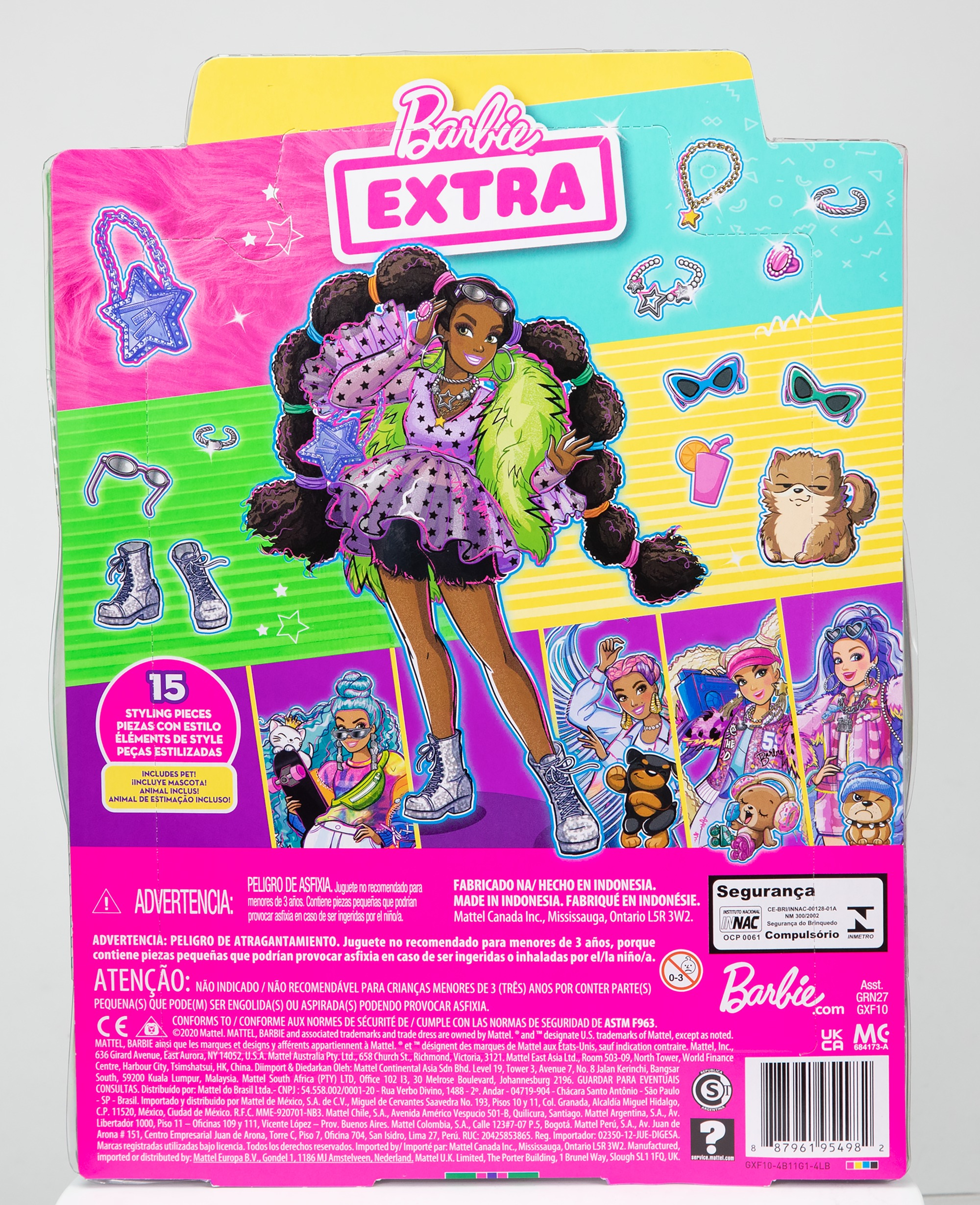 Rückseite der Barbie Extra Puppenbox. Sie zeigt eine Puppe und Zubehör.