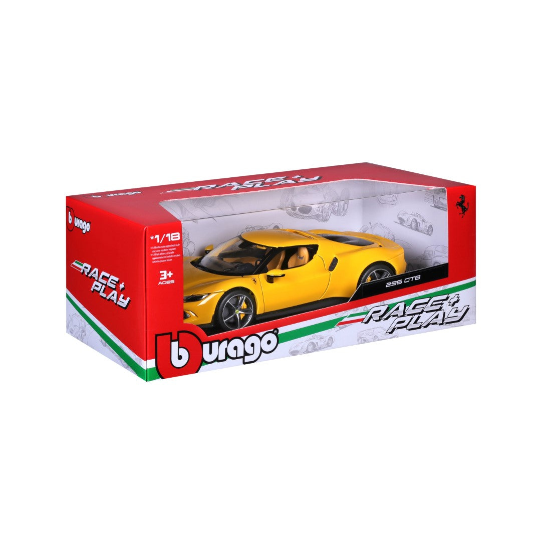 Żółty samochodzik Ferrari w czerwono-białym pudełku. Pudełko mówi Burago.