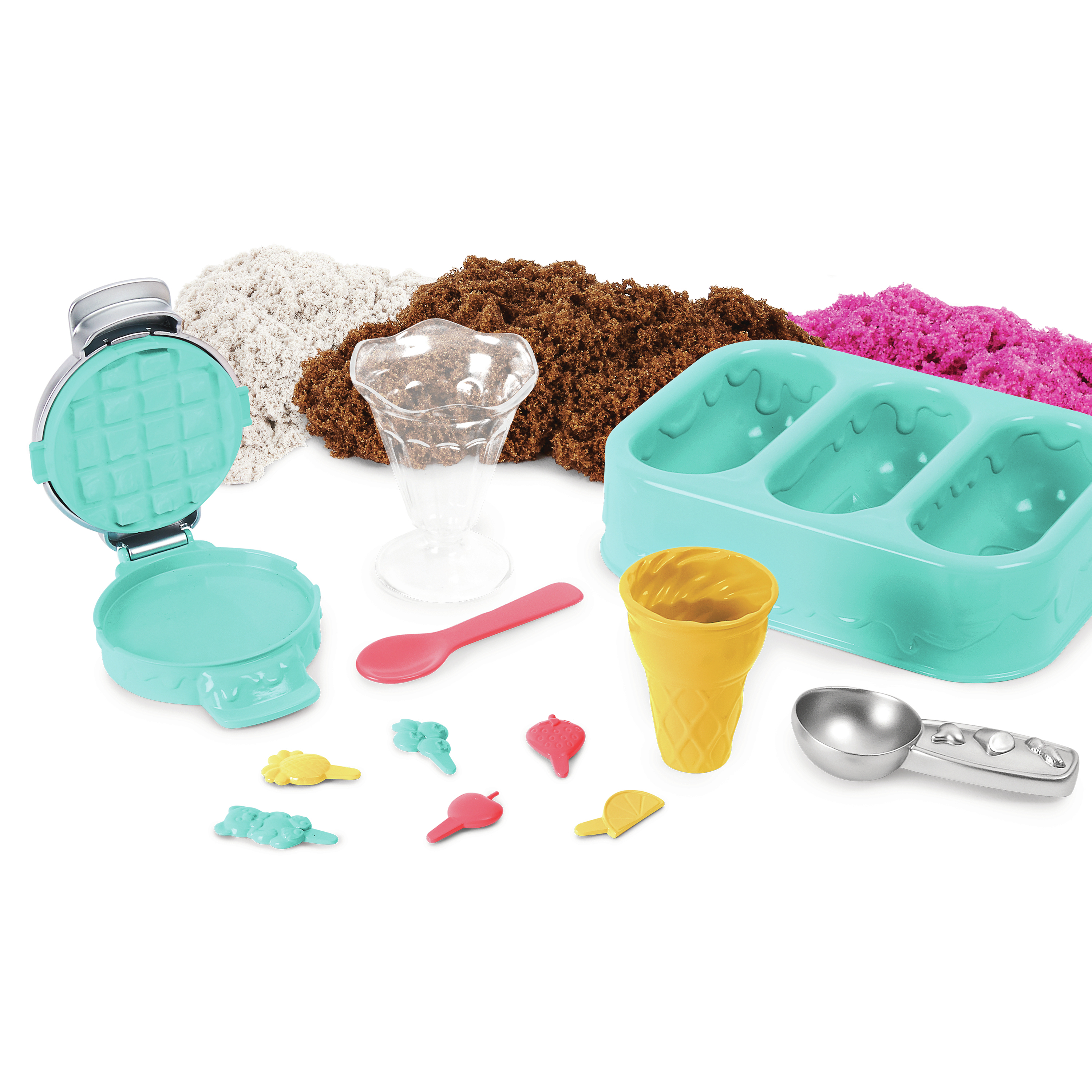 Juego de arte de arena con máquina de gofres, montones de arena, conos de helado y cucharas. Varios colores y herramientas.