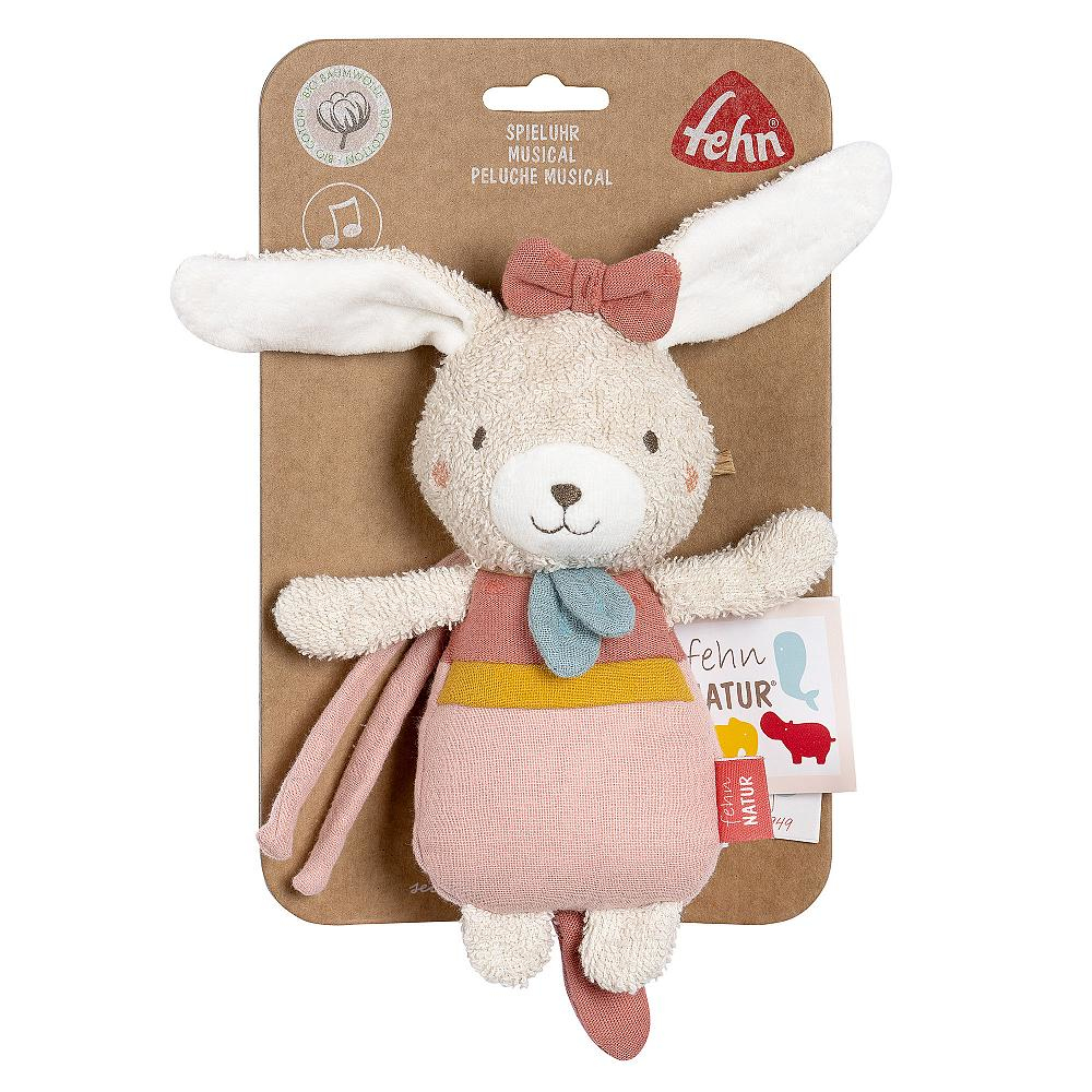 Beiges Hasenplüschtier mit rosa Schleife, auf brauner Karte, mit Noten und Markennamen.