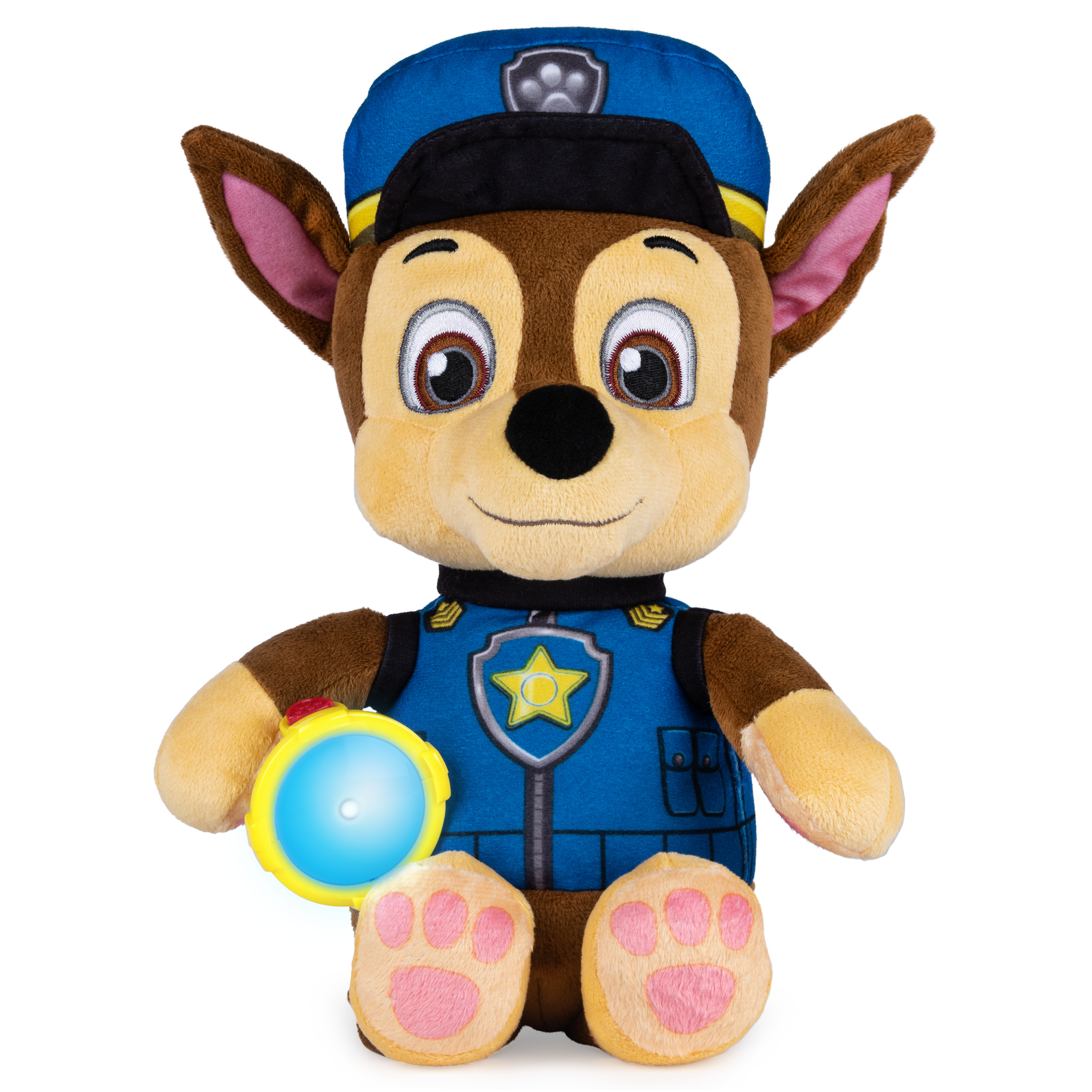Peluche di Chase, in uniforme blu della polizia, con una torcia gialla. Sfondo bianco.