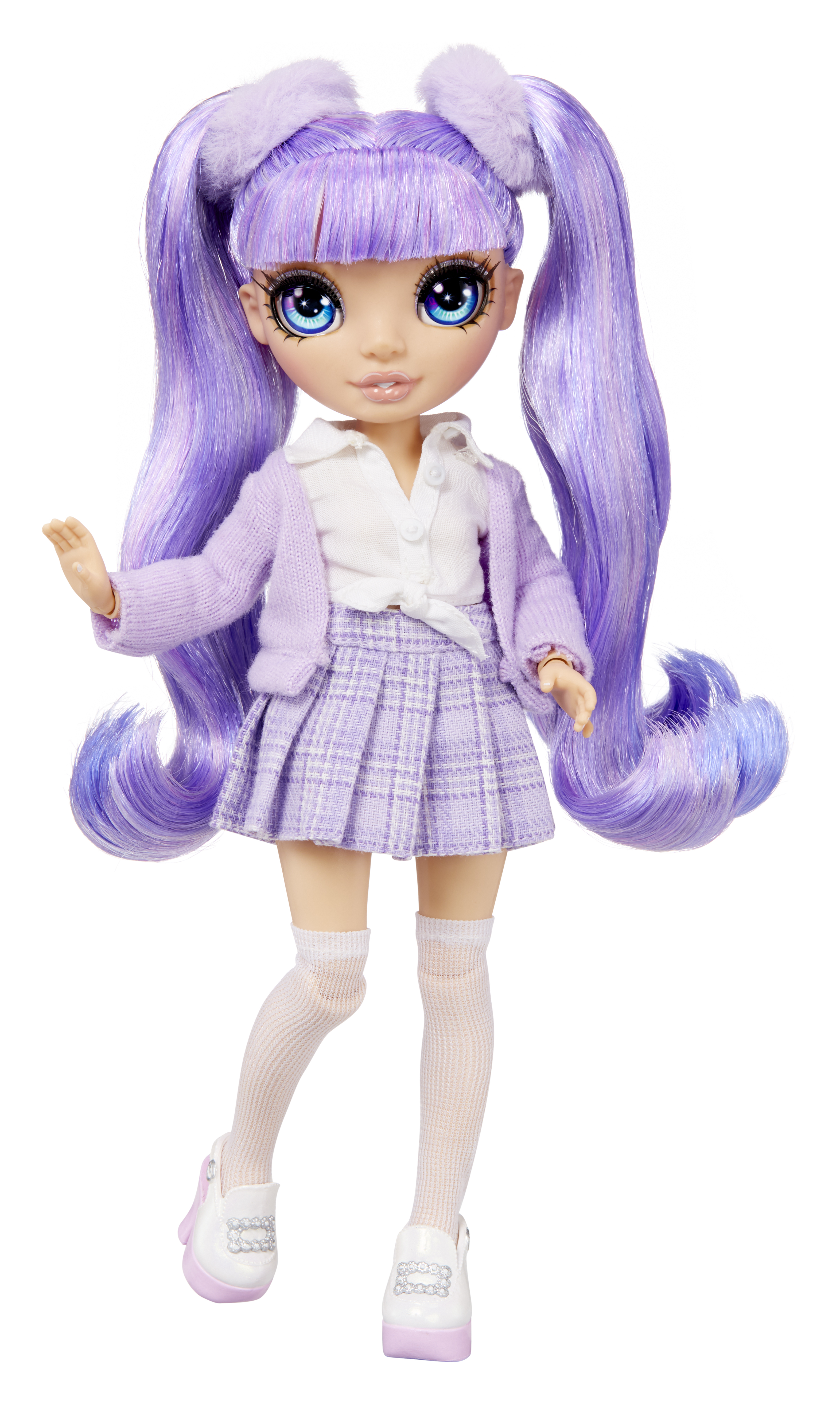 Lalka z fioletowymi włosami w spódnicy i swetrze, białe buty.