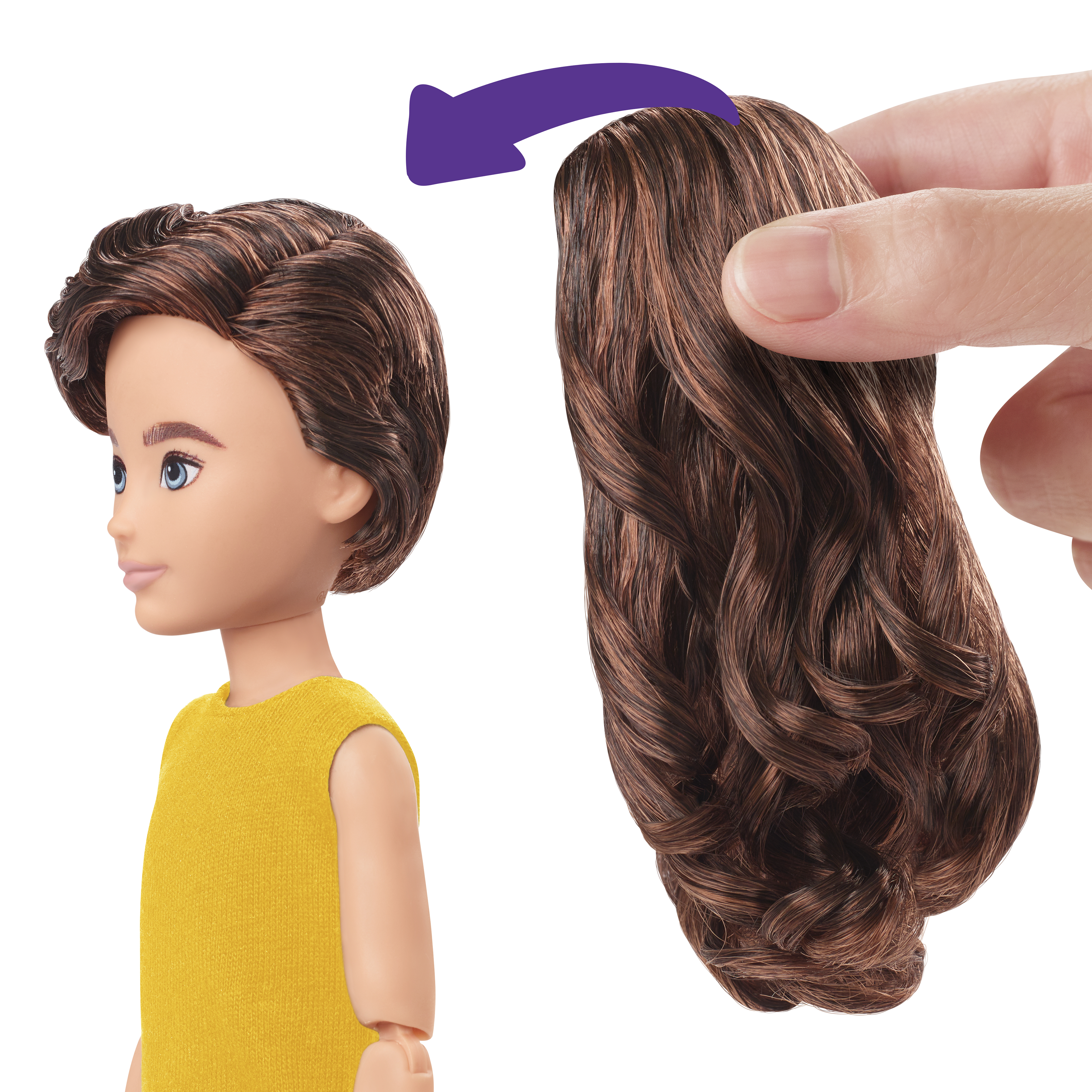 Brązowe włosy lalki przymocowywane do głowy, dłoń trzyma włosy.