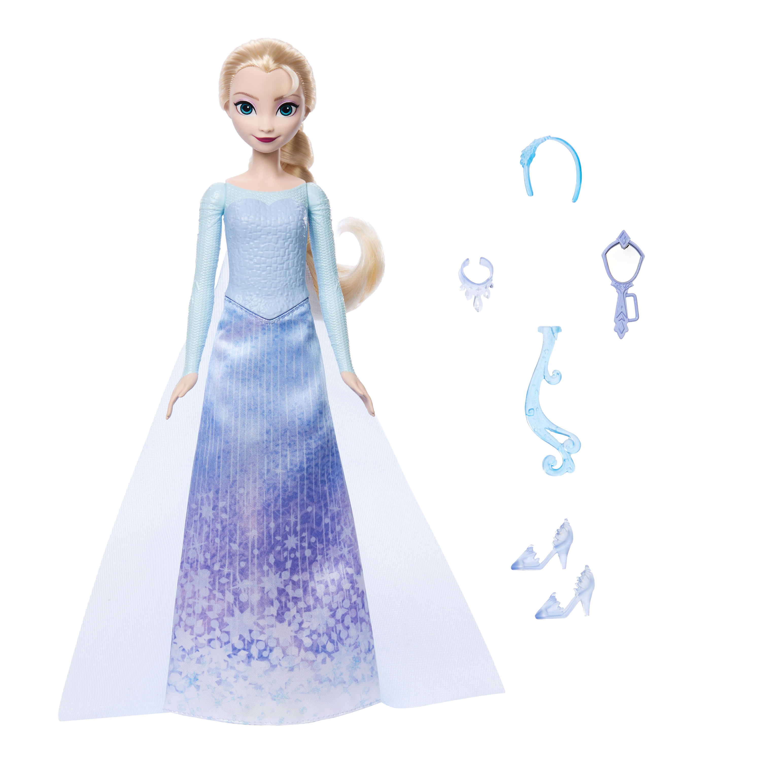 Muñeca Elsa con accesorios. Ella lleva un vestido azul y tiene una larga trenza rubia. Fondo blanco.