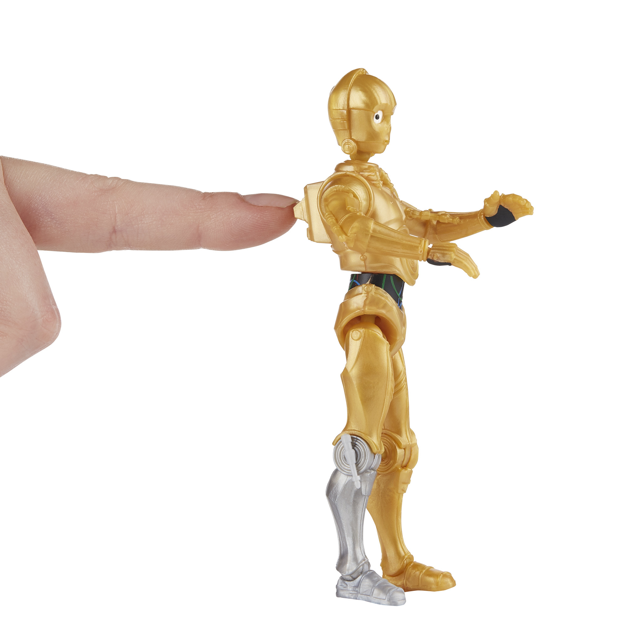 Robot giocattolo C-3PO. Corpo dorato, gamba d'argento, toccato da una mano. Sfondo bianco.
