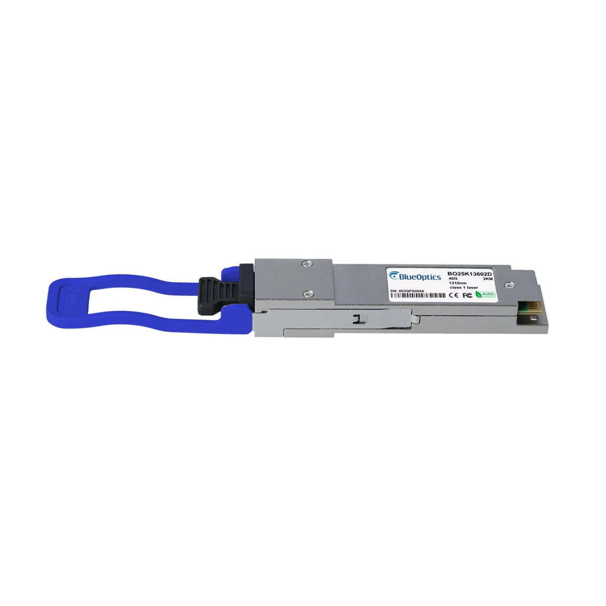 Ein BlueOptics SFP+ Transceiver mit blauem Griff. Das Gerät ist silber und schwarz mit einem Etikett.