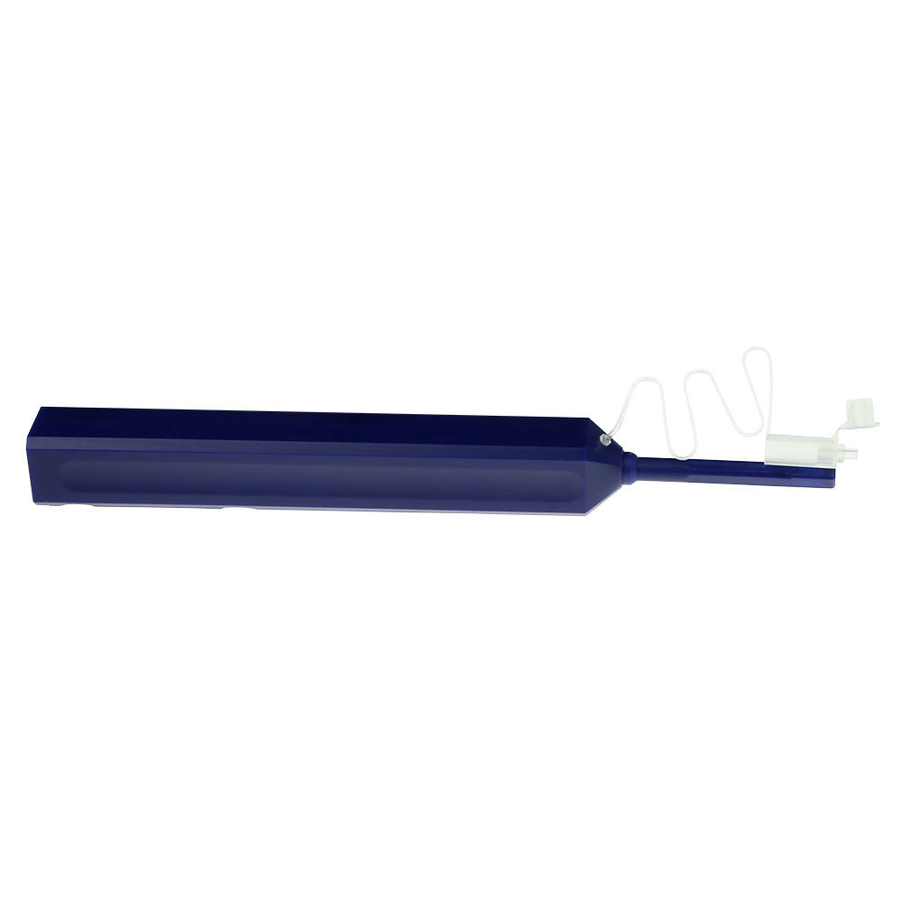 Pulitore per fibra ottica blu scuro con punta di pulizia bianca. Un cavo sottile e bianco è attaccato.