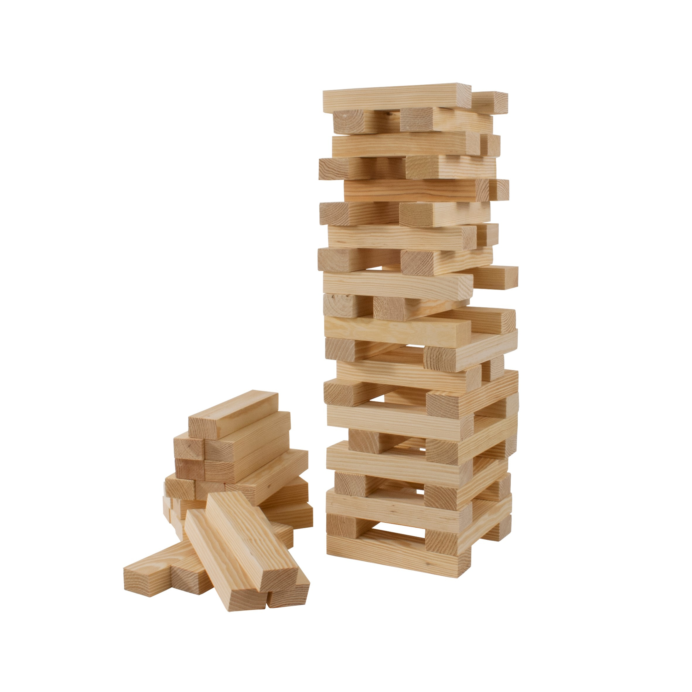 Torre Jenga in legno con pila di blocchi separata accanto, su bianco.