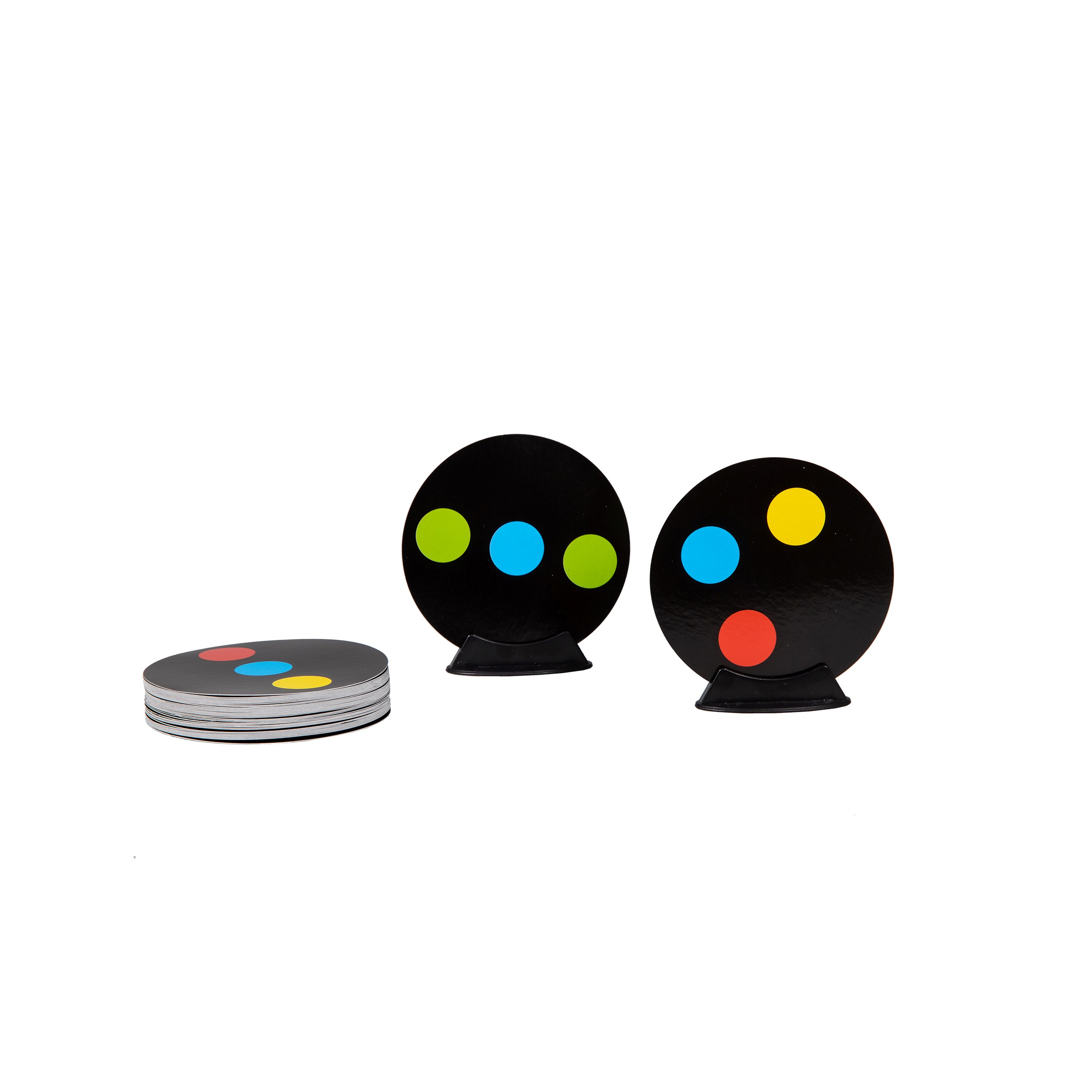 Connect 4 spelstukken, zwarte schijven met gekleurde stippen. Witte achtergrond.