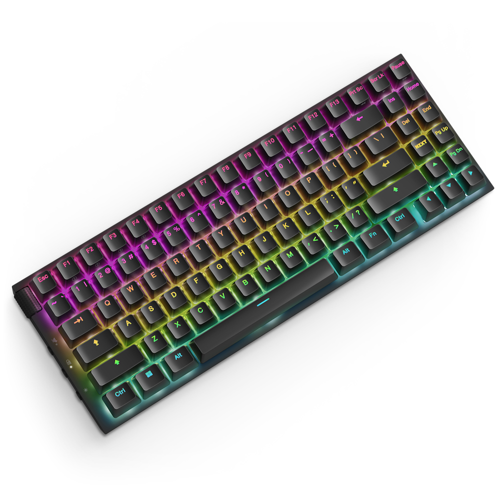 Compact toetsenbord met veelkleurige toetsen. Zwart frame, QWERTY-indeling en functietoetsen.