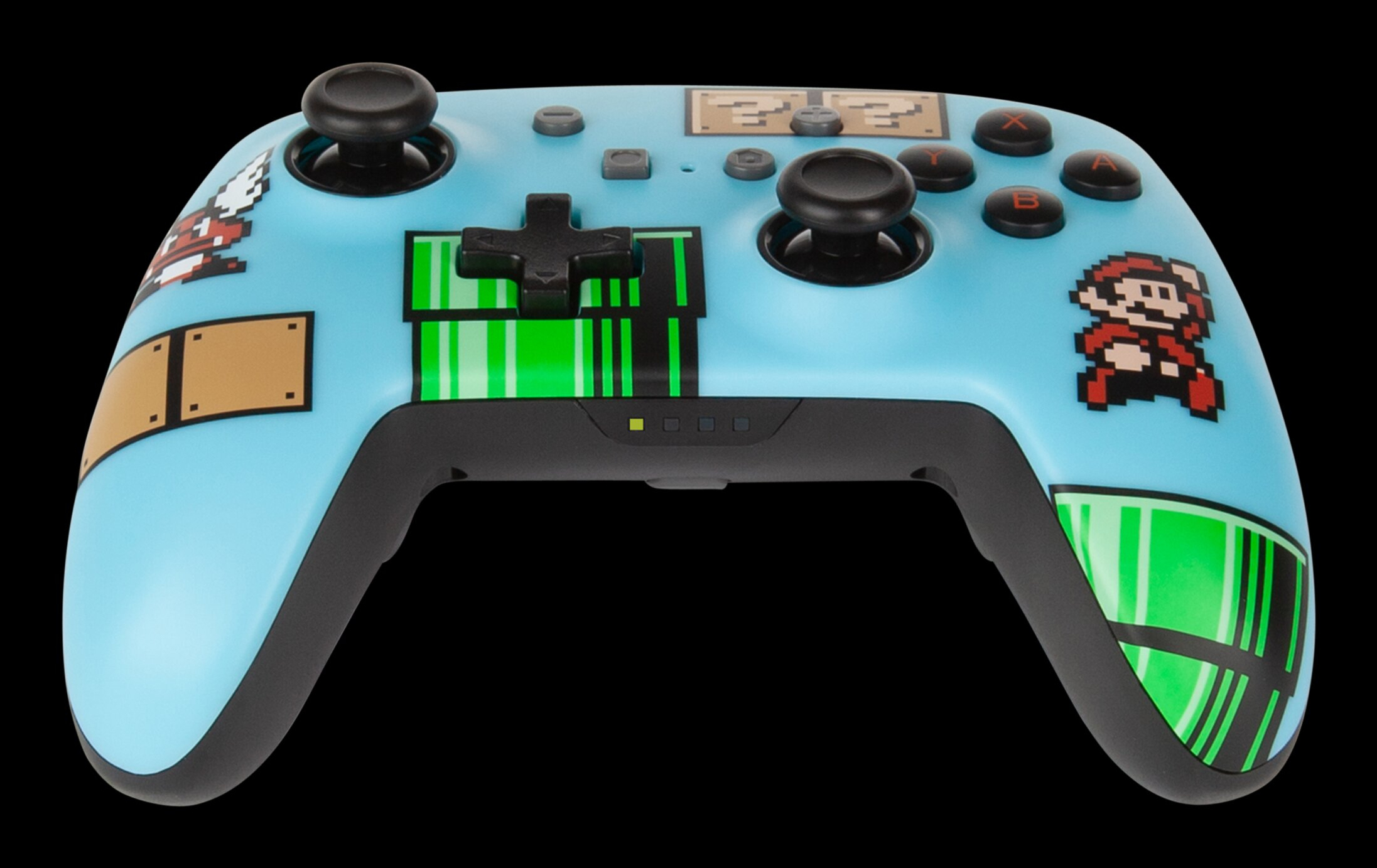 Ein blauer Nintendo Switch-Controller mit Mario-Thema. Schwarze Joysticks und Knöpfe. Schwarzer Hintergrund.