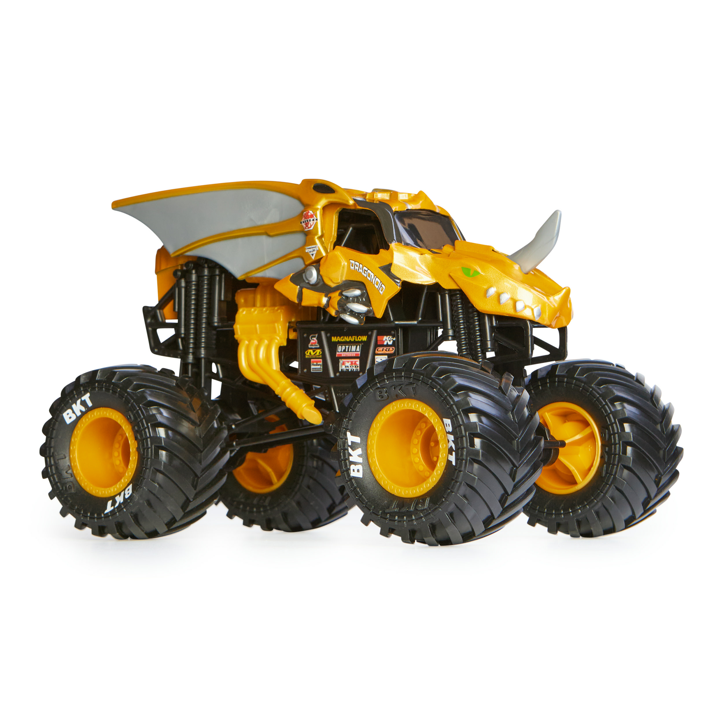Giocattolo monster truck giallo e arancione con design drago, quattro pneumatici grandi e sfondo bianco.