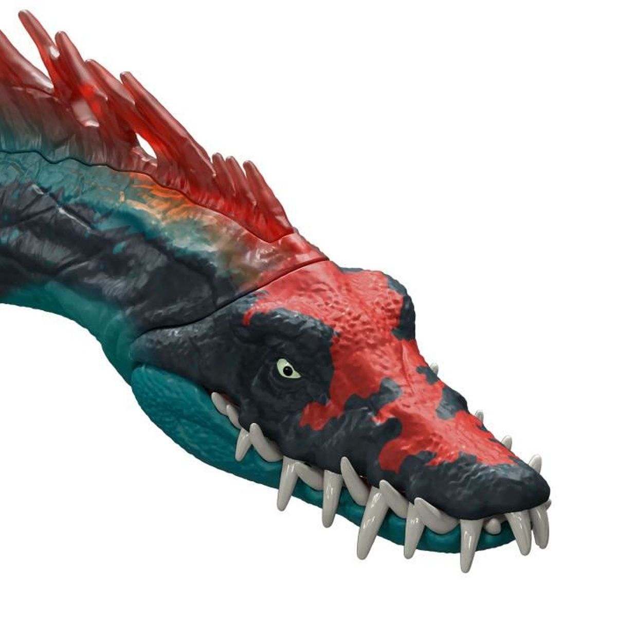 Primer plano de la cabeza del dinosaurio, mostrando cresta roja, cara negra y roja, y dientes blancos, sobre blanco.