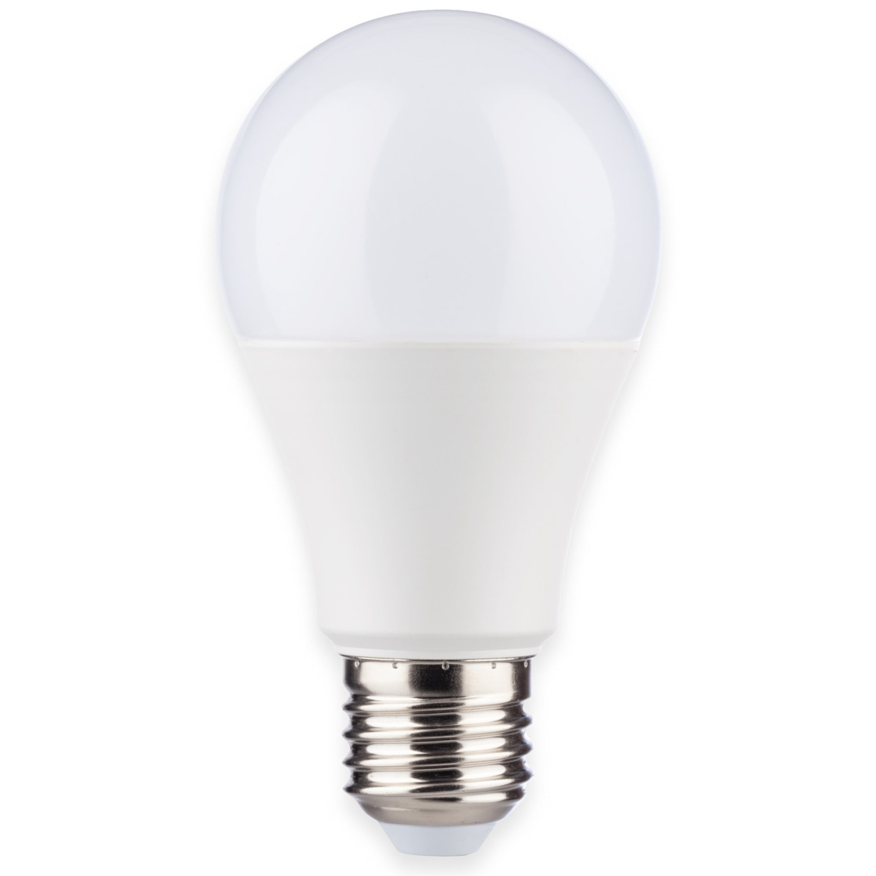 Pojedyncza biała żarówka LED ze srebrną podstawą, na białej powierzchni, z zaokrągloną górą.