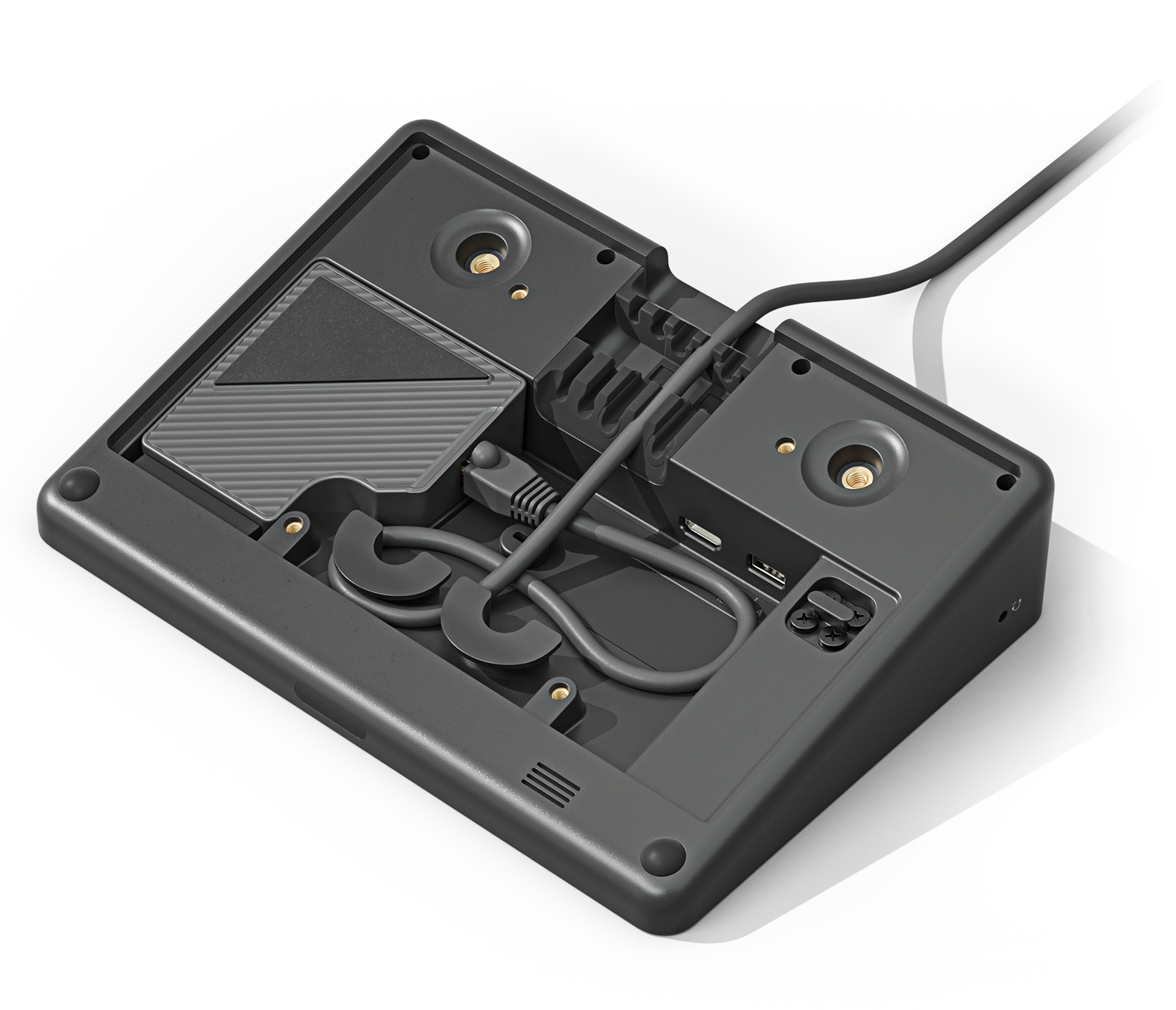 Parte inferiore di un dispositivo elettronico nero con porte, viti e un cavo.