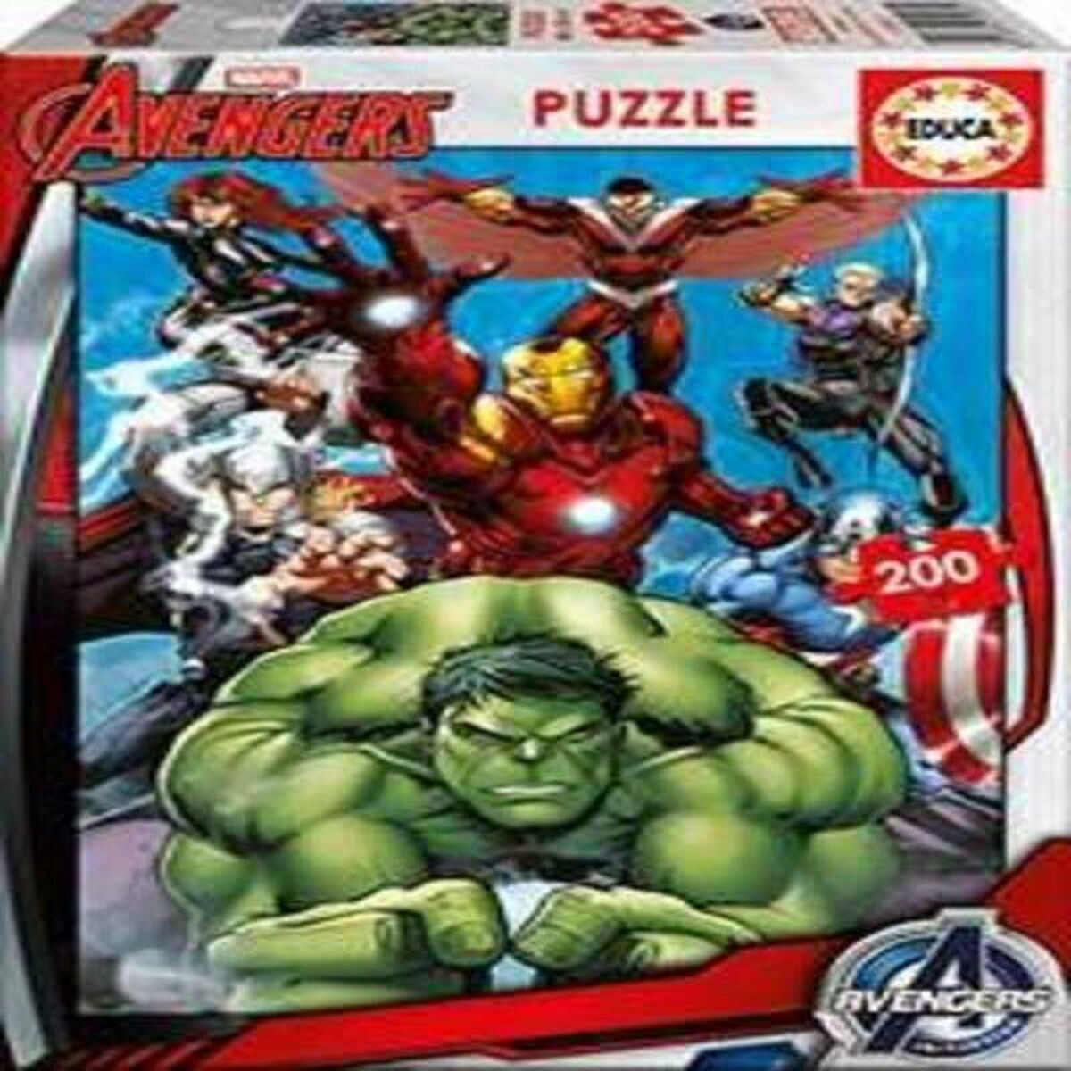 Pudełko z puzzlami Avengers, z Hulkiem, Iron Manem i innymi bohaterami. Pudełko ma 200 elementów.