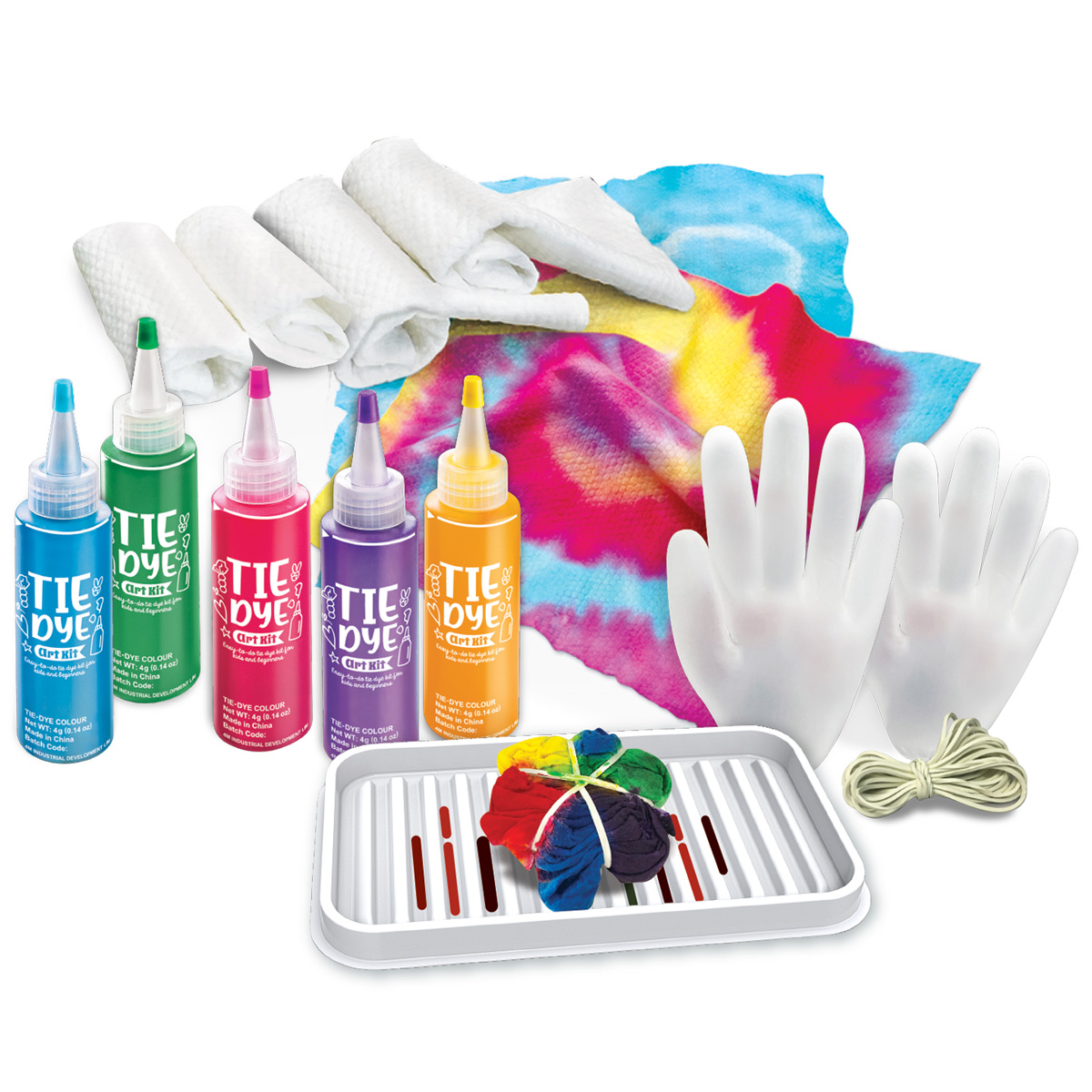 Zestaw do tie-dye z butelkami, rękawicami, tkaniną i barwionym przedmiotem.