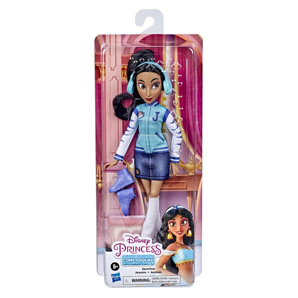 Jasmine-Puppe in einem Comfy Squad-Outfit, mit Jacke und Rock. In einer Plastikverpackung mit ihrem Bild.