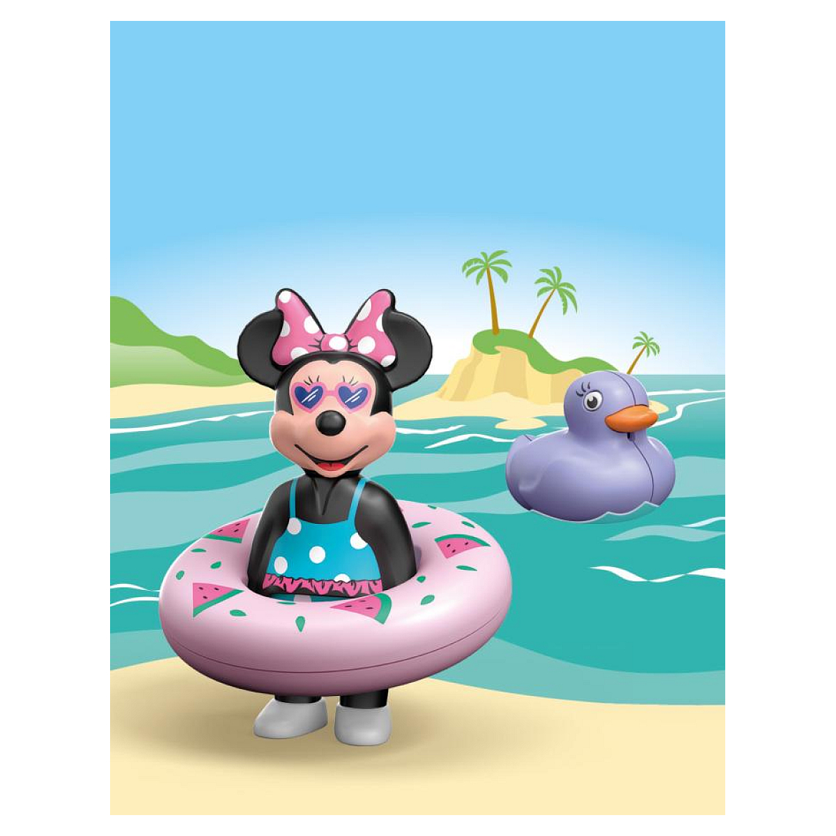 Minnie Mouse in een opblaasbare ring op het strand, met een eend en palmen.