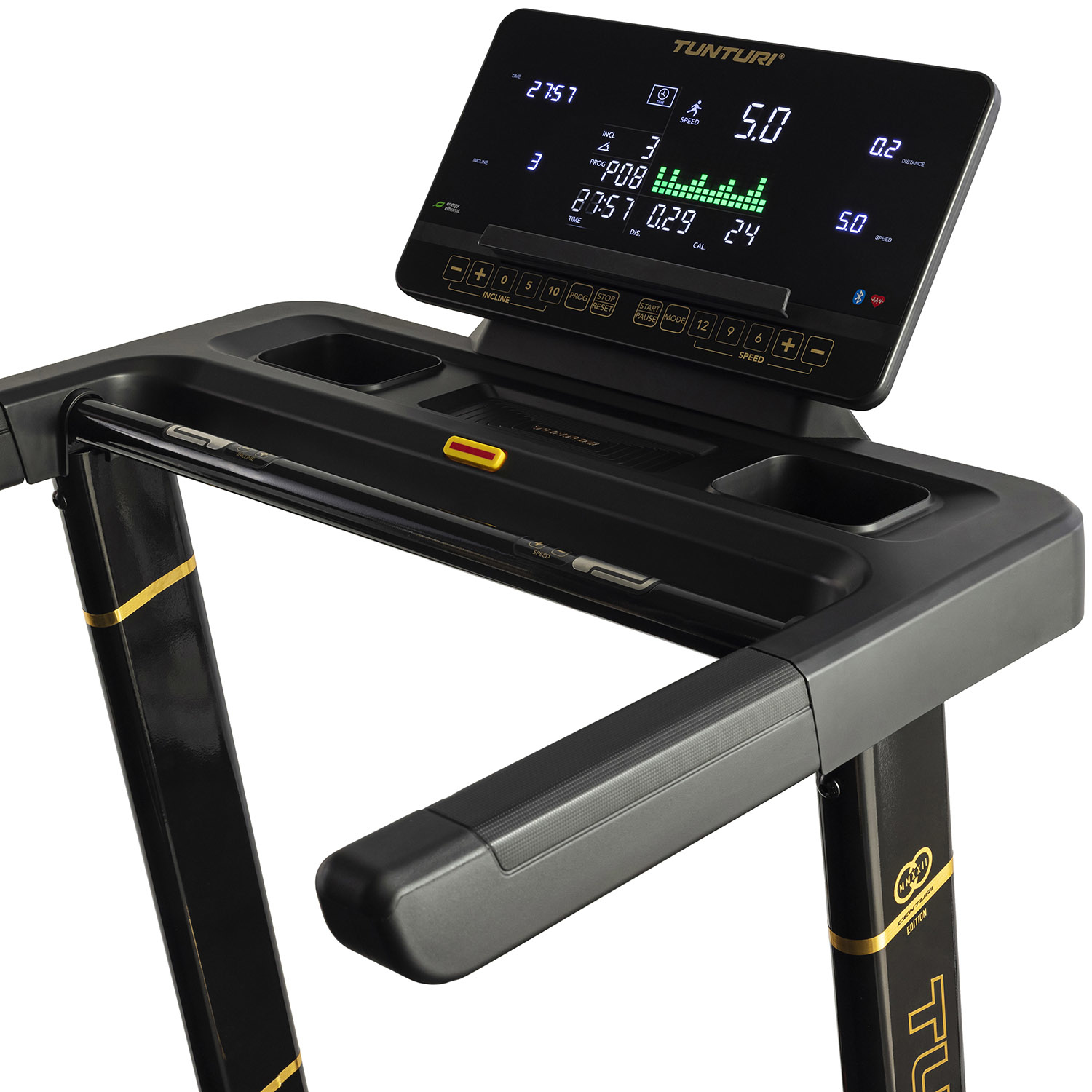Zwarte loopband met digitaal display. Gouden accenten. Toont snelheid en andere statistieken.