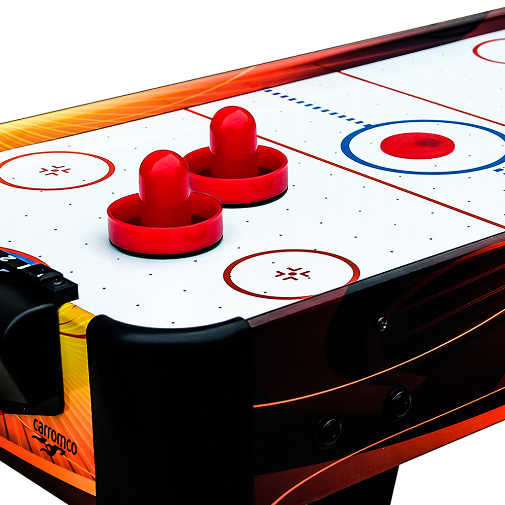 Tavolo da air hockey, due dischi rossi, superficie bianca, design arancione e nero.