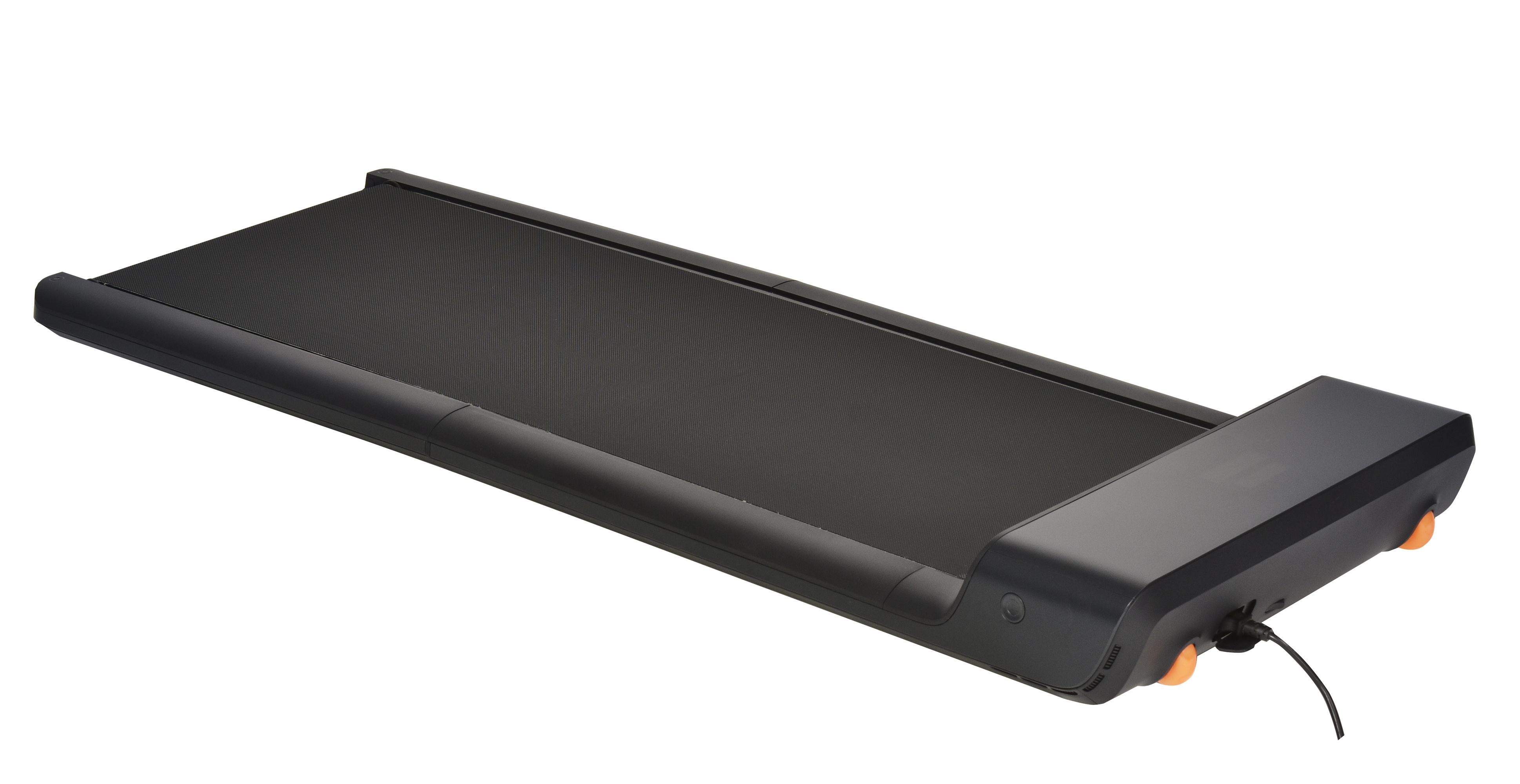 Czarna bieżnia z cyfrowym wyświetlaczem. Jest odizolowana na białym tle.