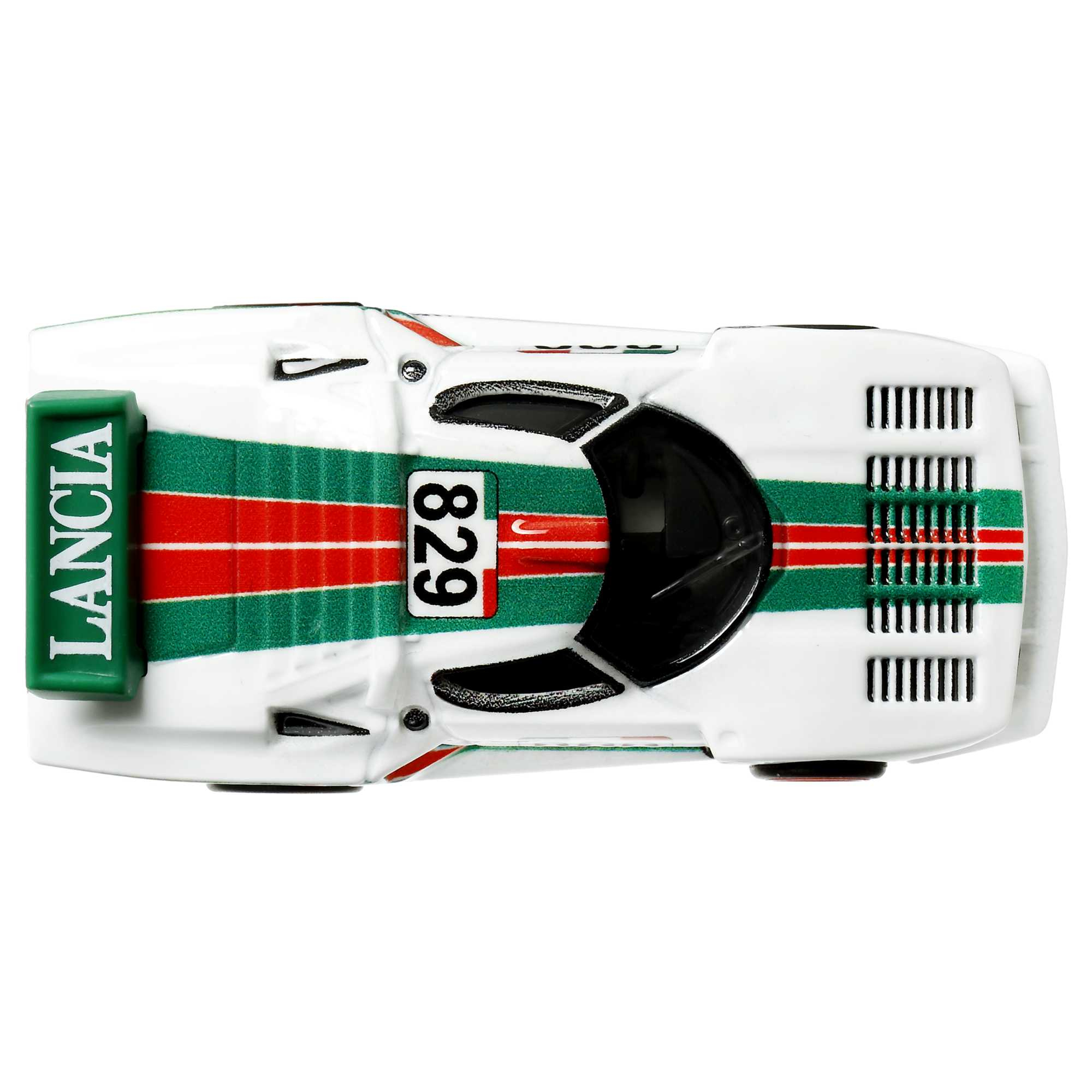 Widok z góry na biały samochód wyścigowy z zielono-czerwonymi paskami, numerem 829 i logo Lancia. Białe tło.