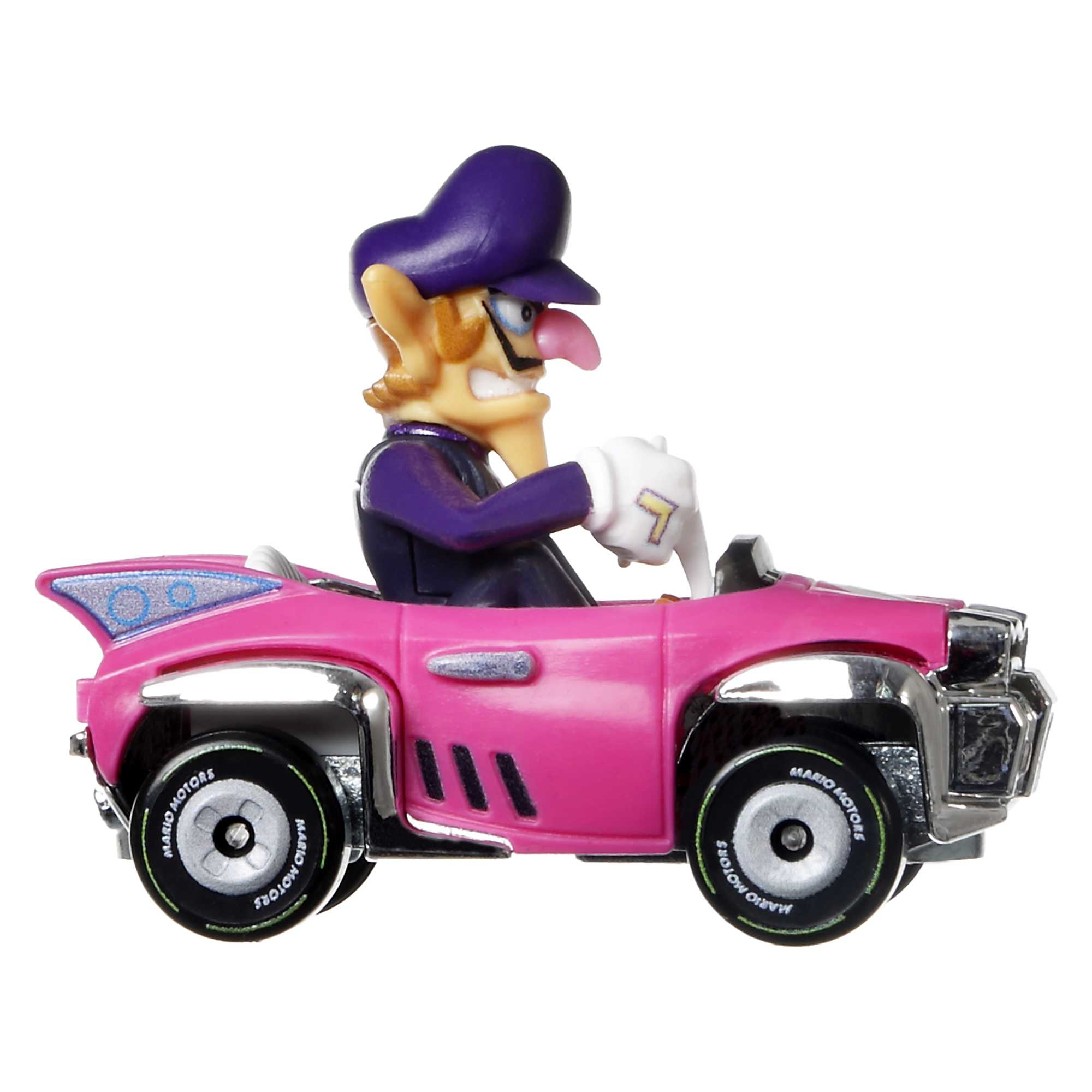 Waluigi in un'auto giocattolo cabriolet rosa con dettagli argentati e capote viola.