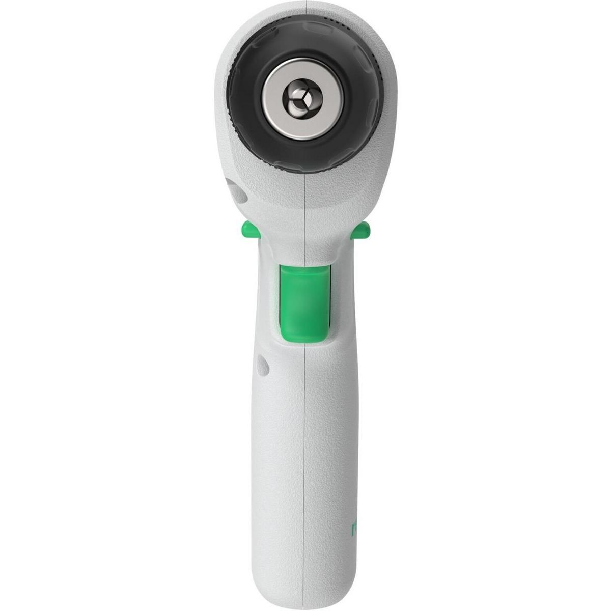 Białe i zielone narzędzie ze spustem. Jest na białym tle. Narzędzie ma srebrny bit wiertarski.