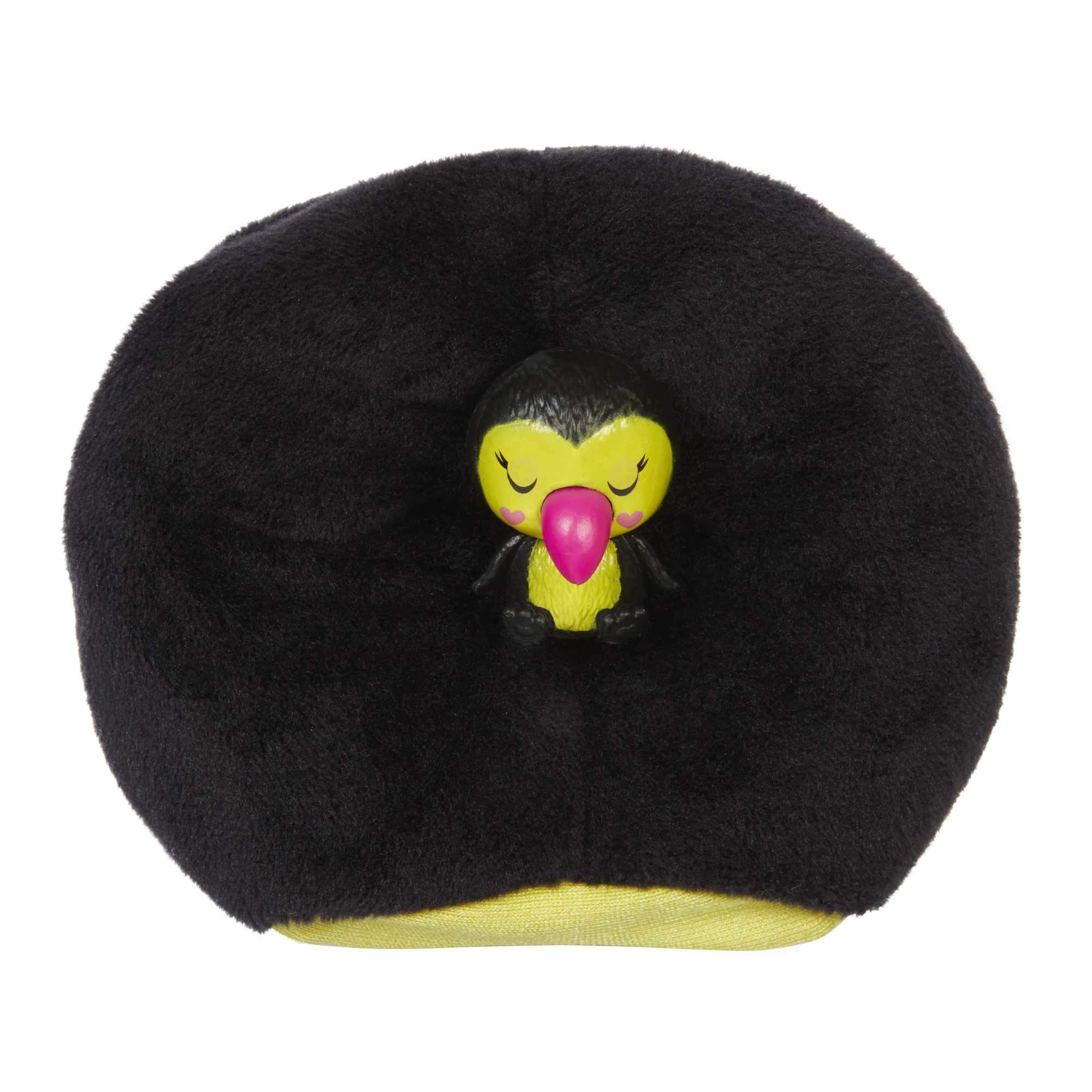 Schwarzes Plüsch mit Vogelspielzeug. Vogel hat gelbes Gesicht, rosa Schnabel und geschlossene Augen.