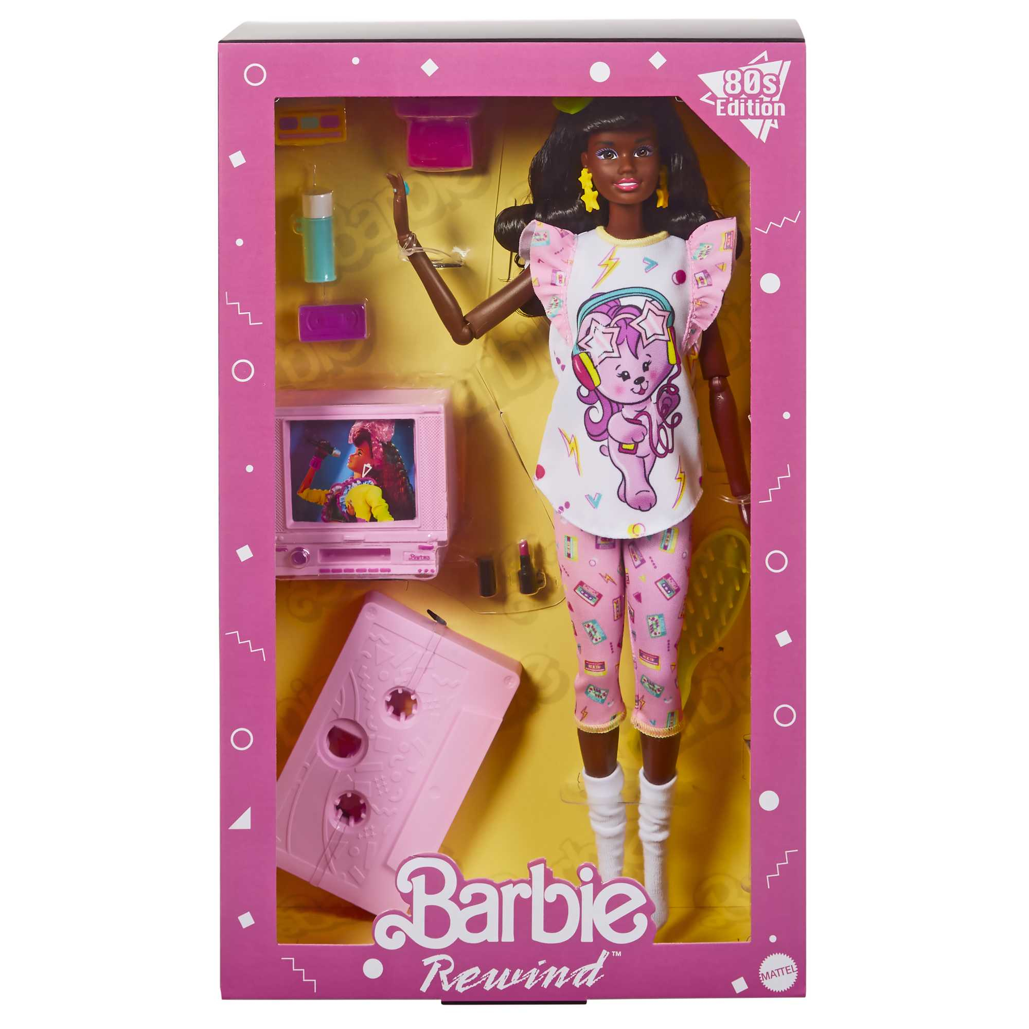 Barbie-Puppe im 80er-Outfit, in einer rosa Box mit Zubehör. Der Hintergrund ist rosa.