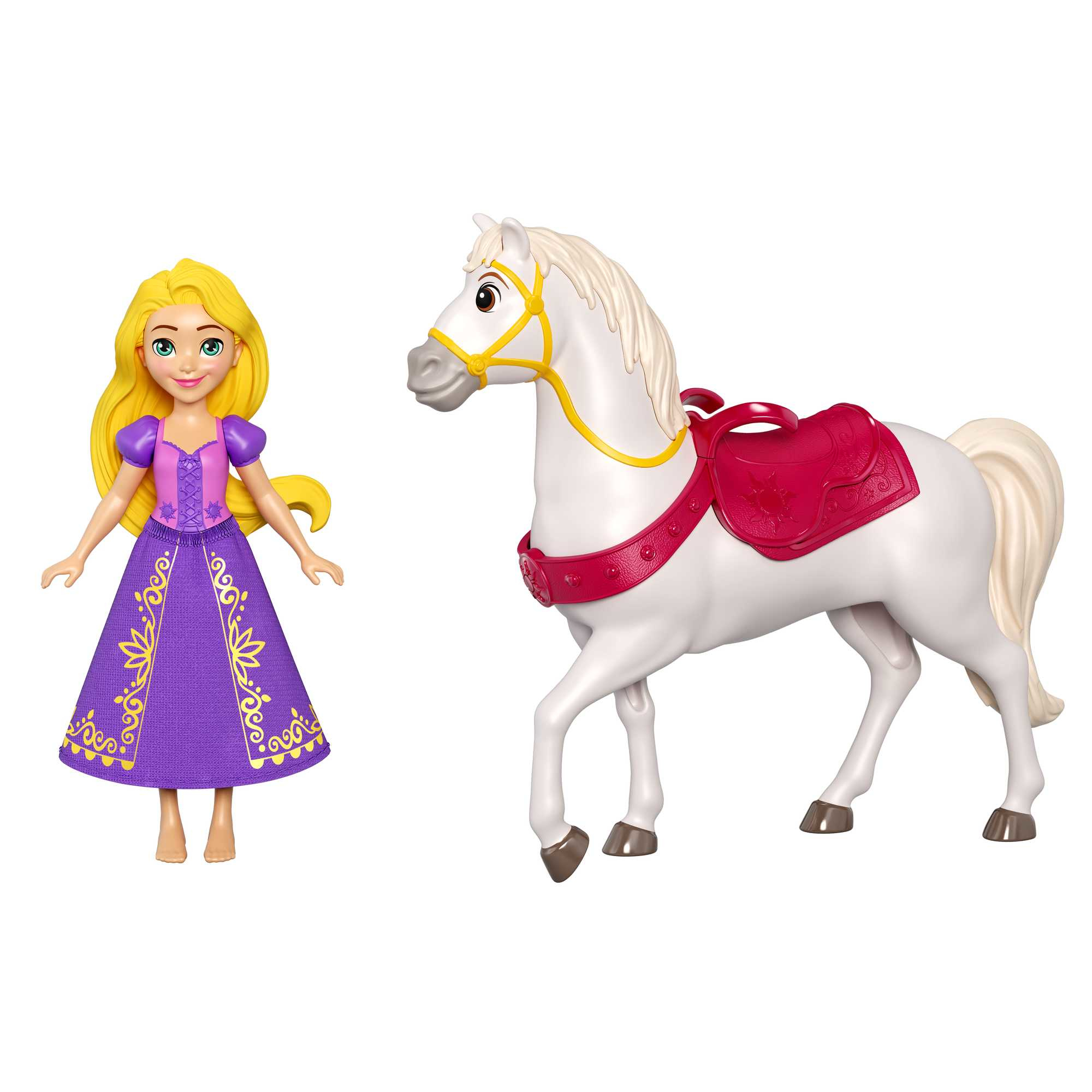 Eine Rapunzel-Puppe und ein weißes Pferd mit einem roten Sattel, stehend auf weißem Hintergrund.